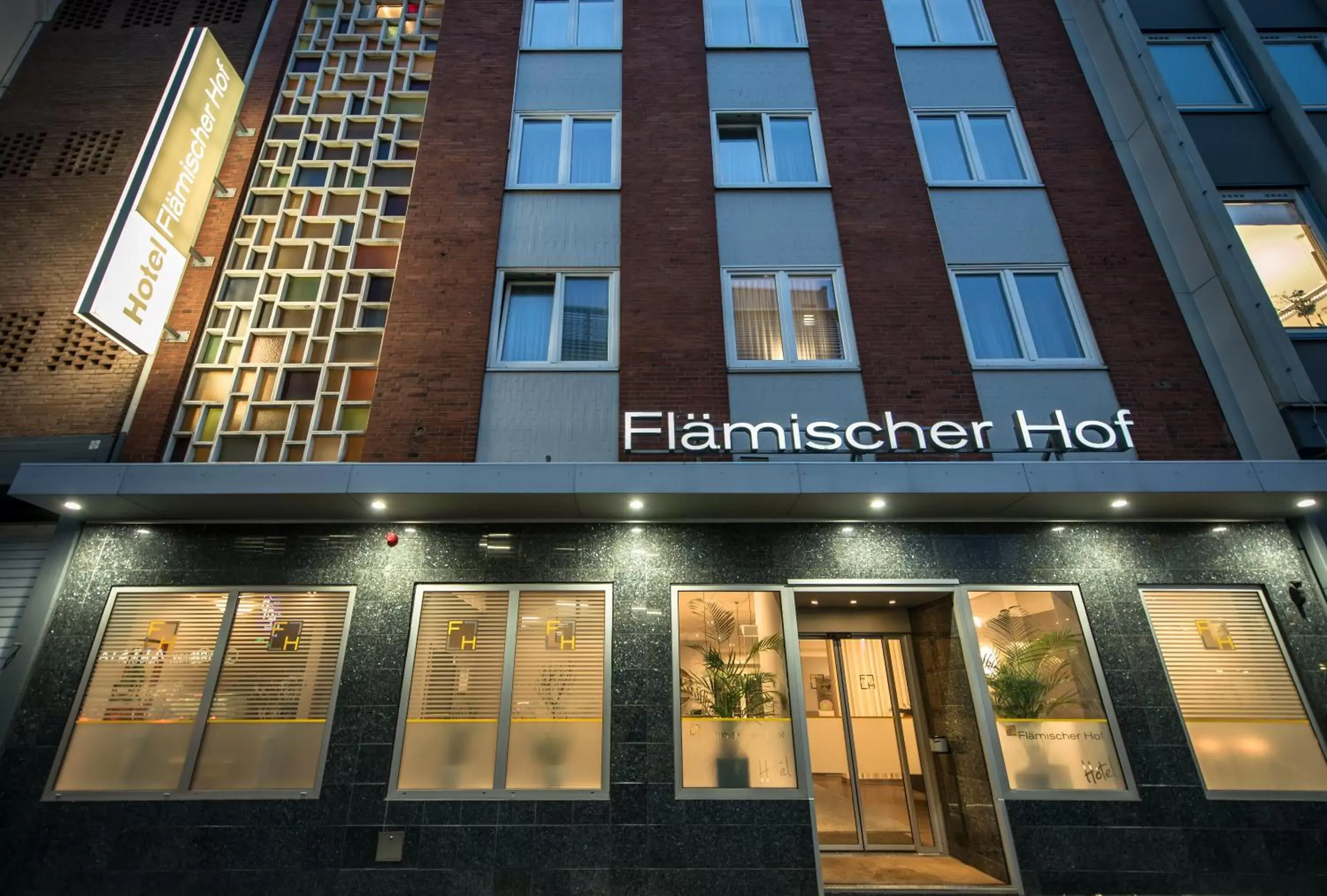 Facade/entrance in Hotel Flämischer Hof