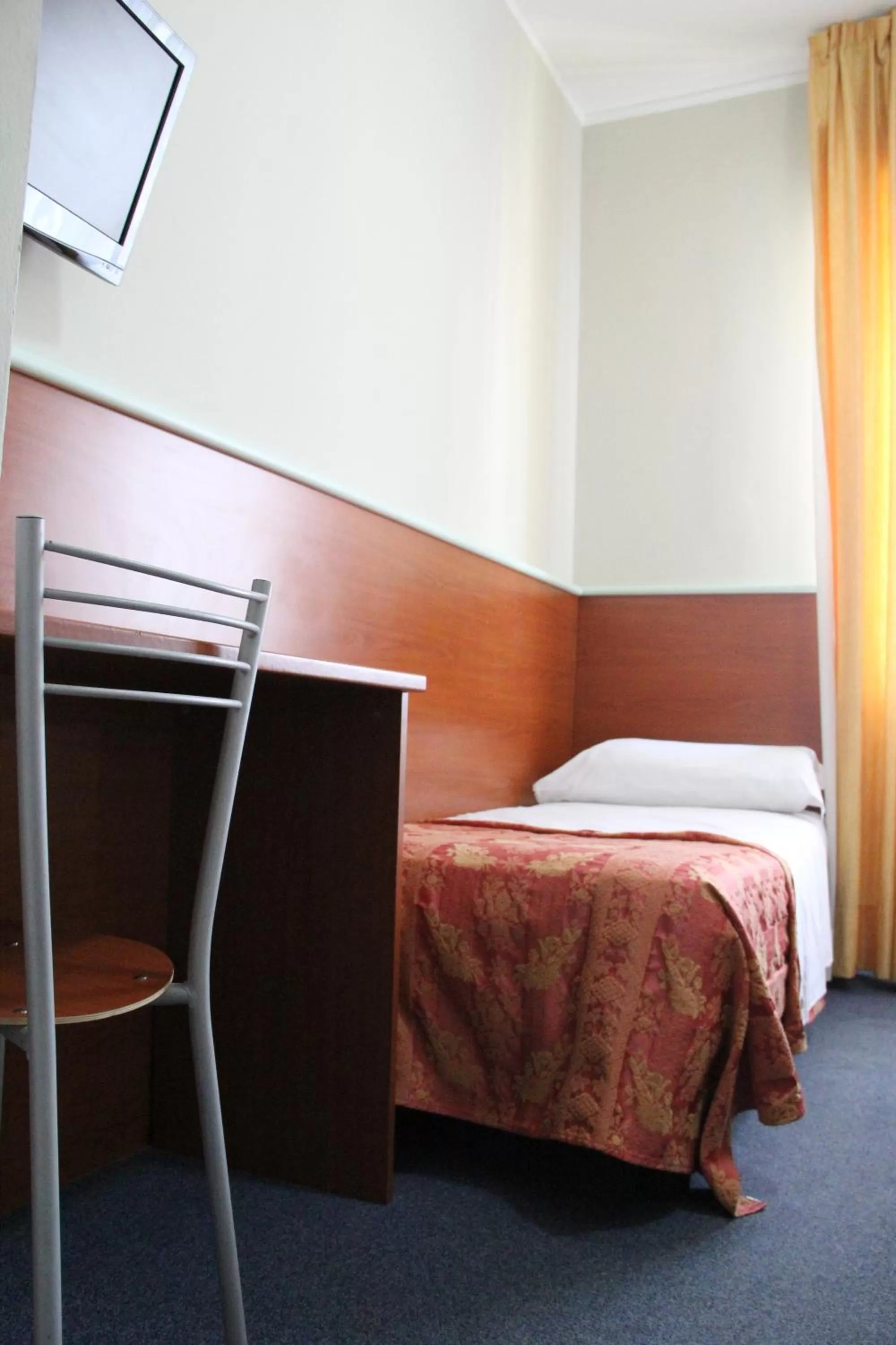 Photo of the whole room, Bed in Hotel MM Dateo