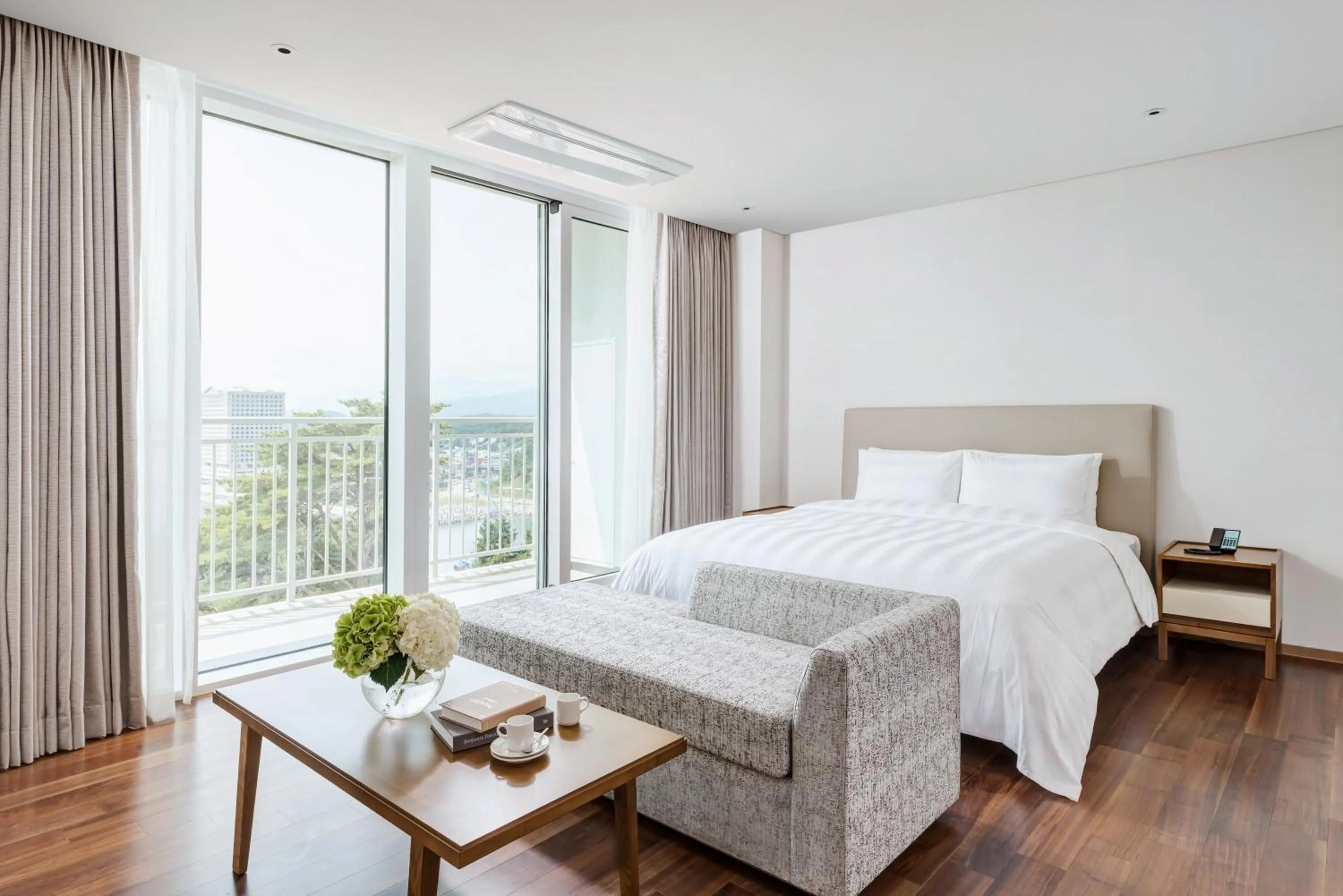 Bed in Lotte Resort Sokcho