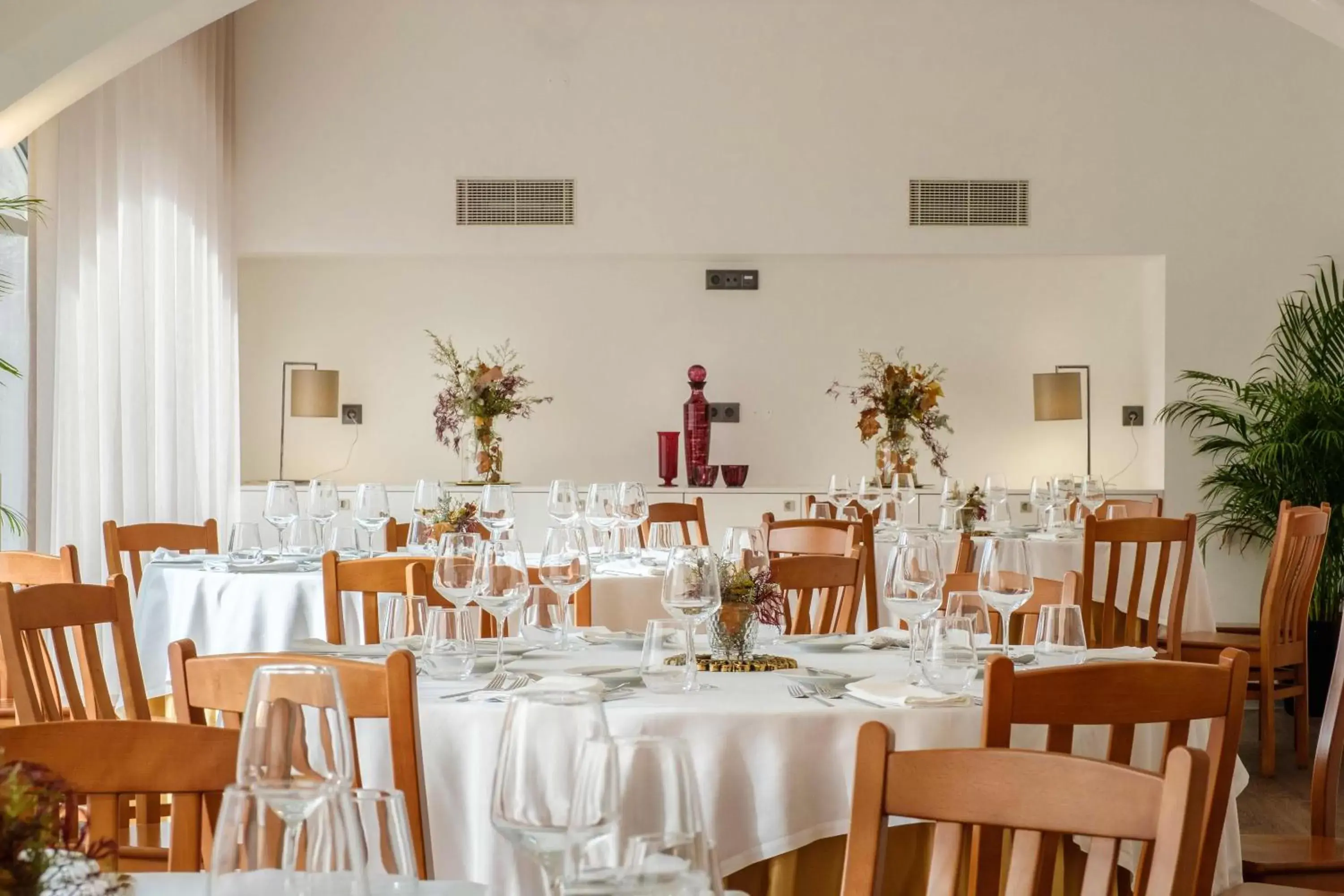 Restaurant/places to eat in SDivine Fatima Hotel, Congress & Spirituality Restaurant/places to eat in SDivine Fatima Hotel, Congress & Spirituality