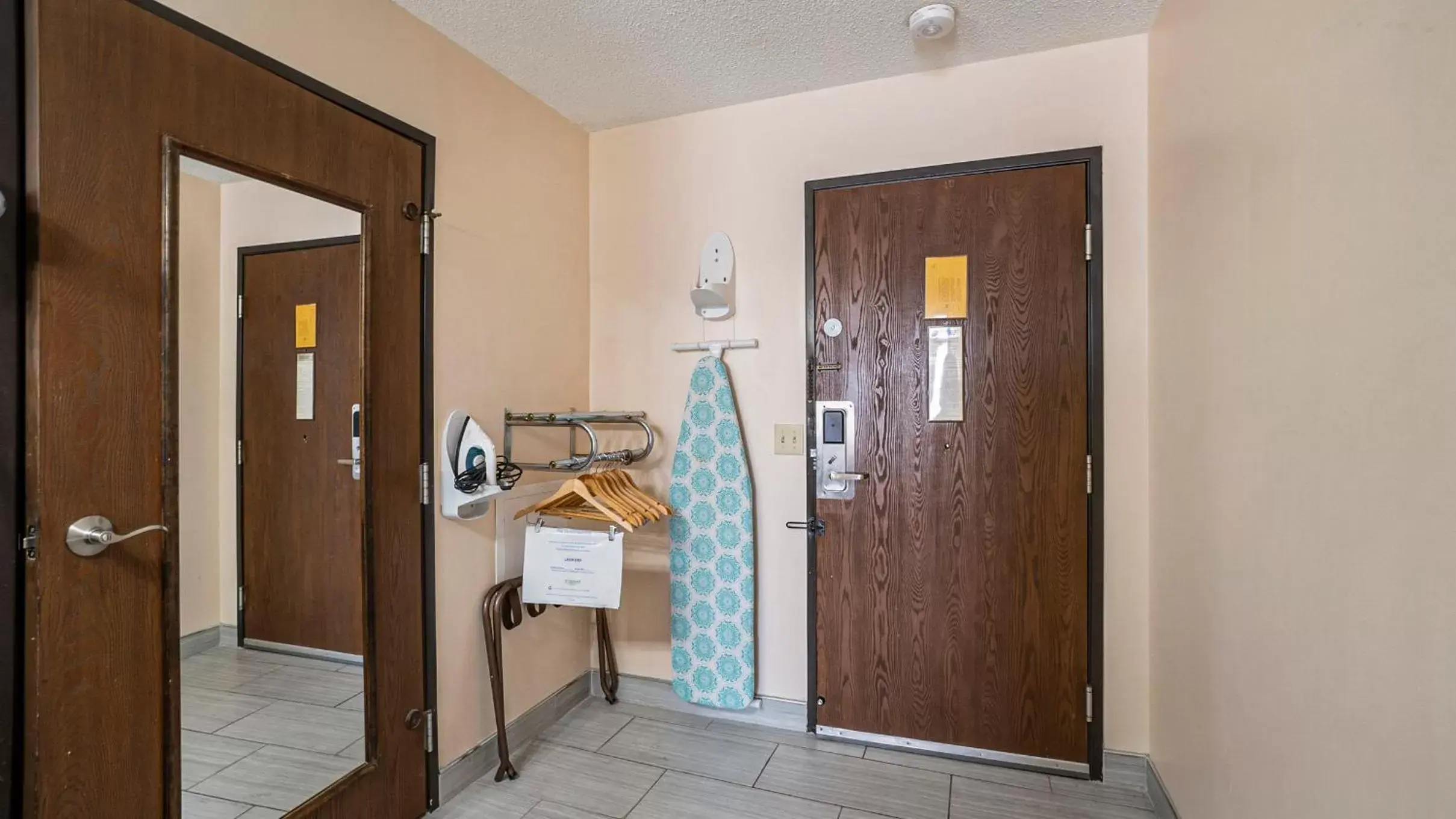 wardrobe, Bathroom in Days Inn & Suites by Wyndham Mt Pleasant