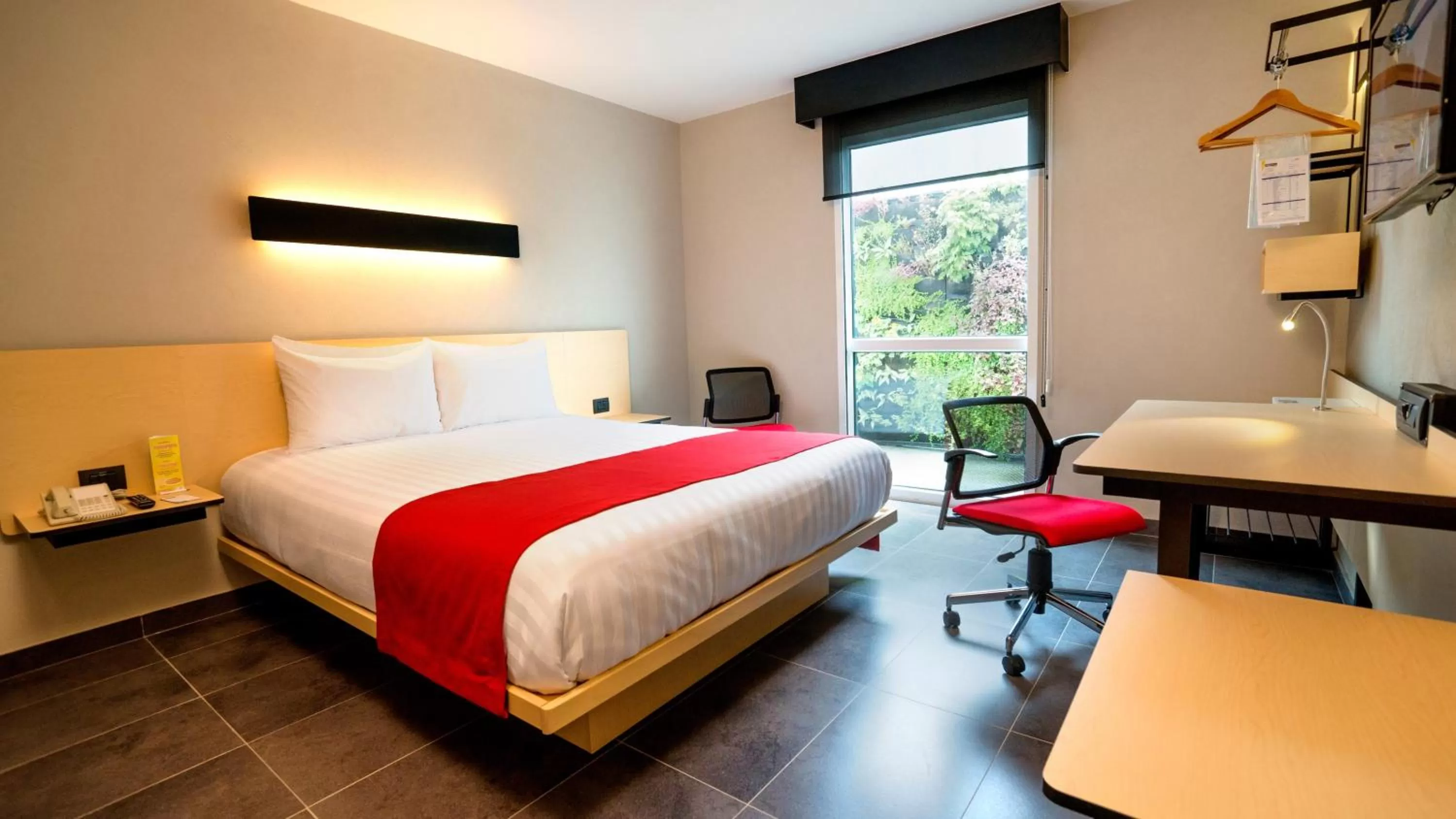 Photo of the whole room, Bed in City Express Plus by Marriott Cali Colombia