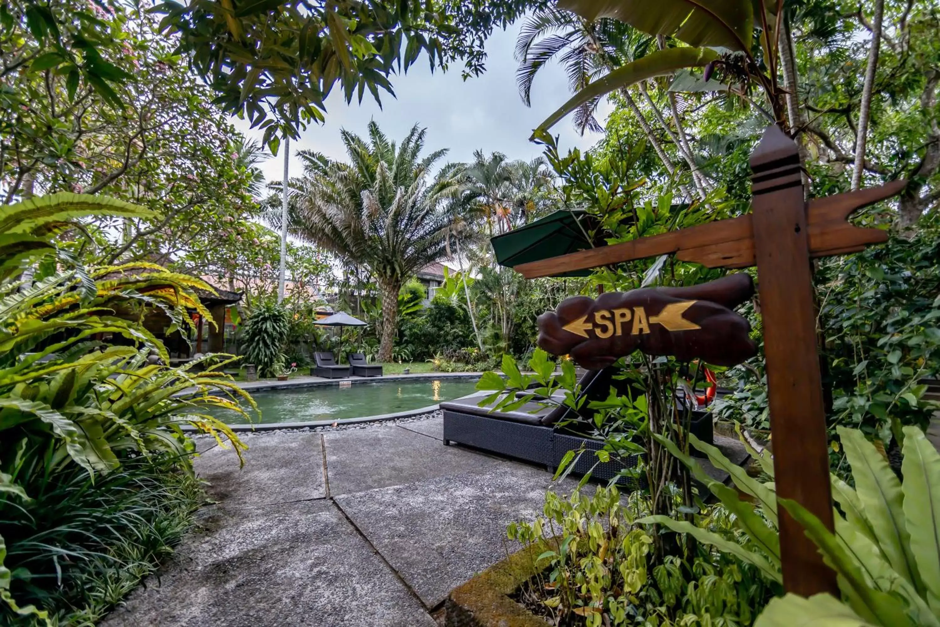 Garden in De Munut Balinese Resort