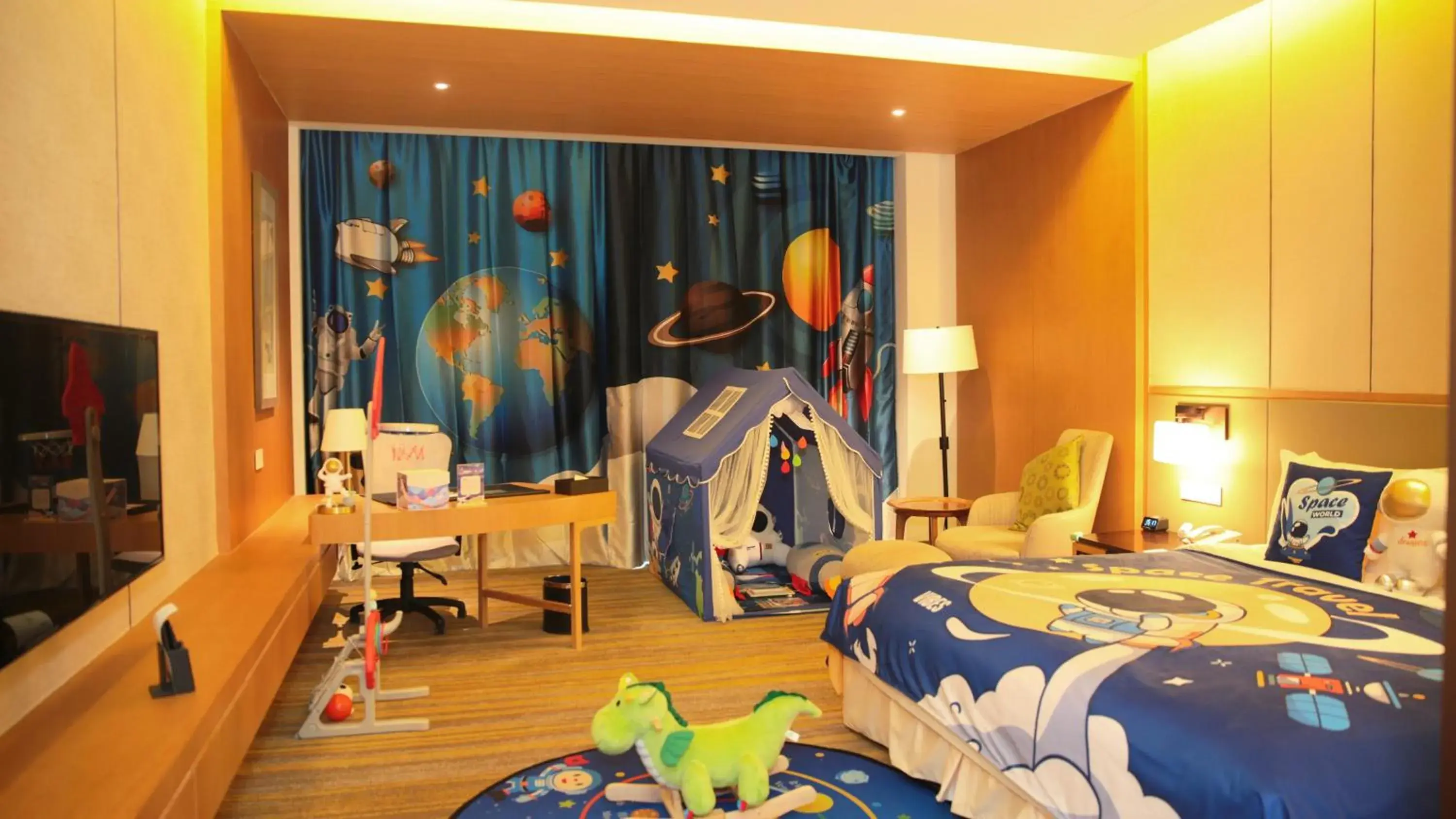 Photo of the whole room in Holiday Inn Kunshan Huaqiao, an IHG Hotel