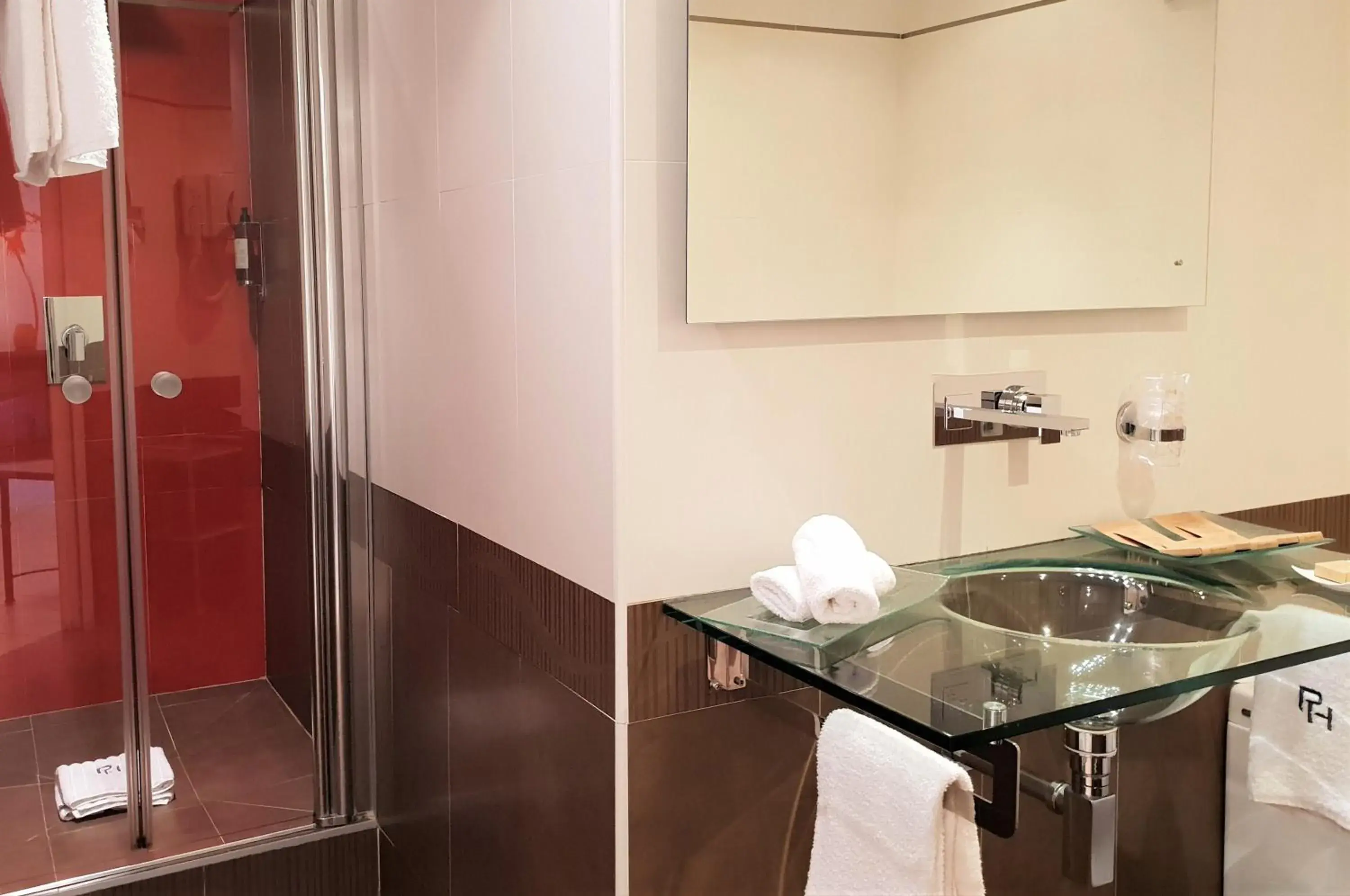 Bathroom in Private Hôtel - Adult Only