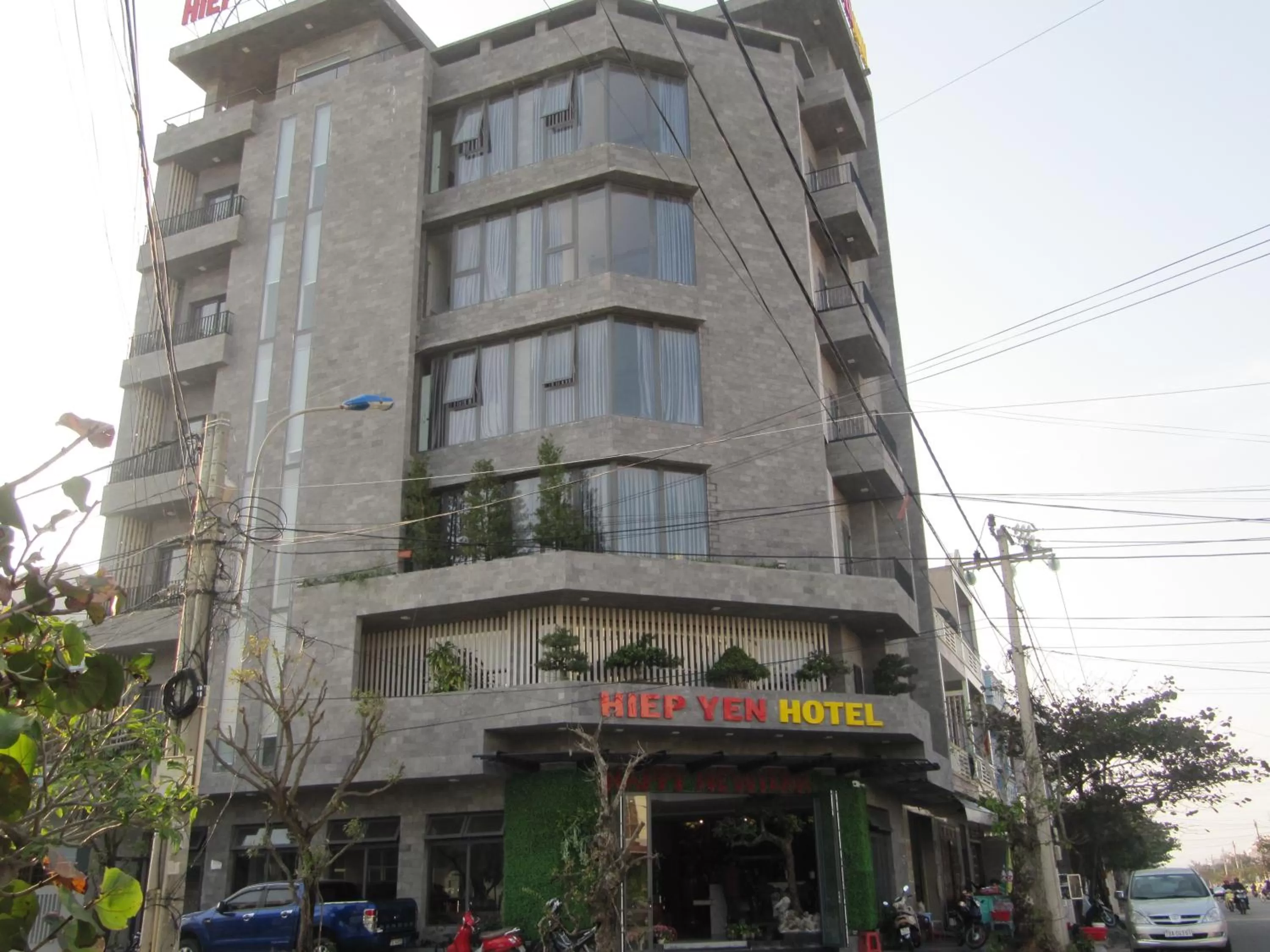 Property building in Khách Sạn Hiệp Yến