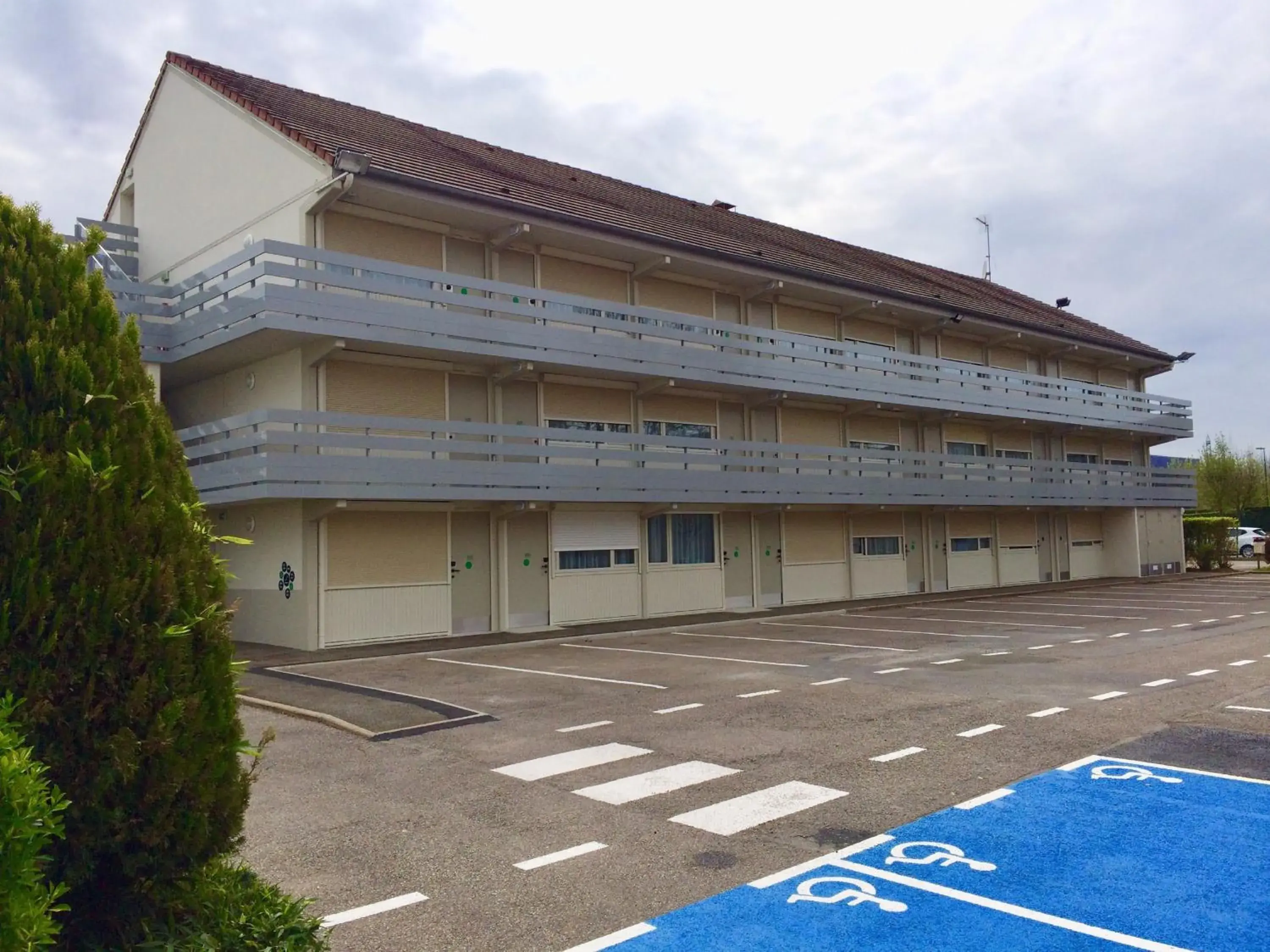 Property building in Campanile Plaisir Property building in Campanile Plaisir