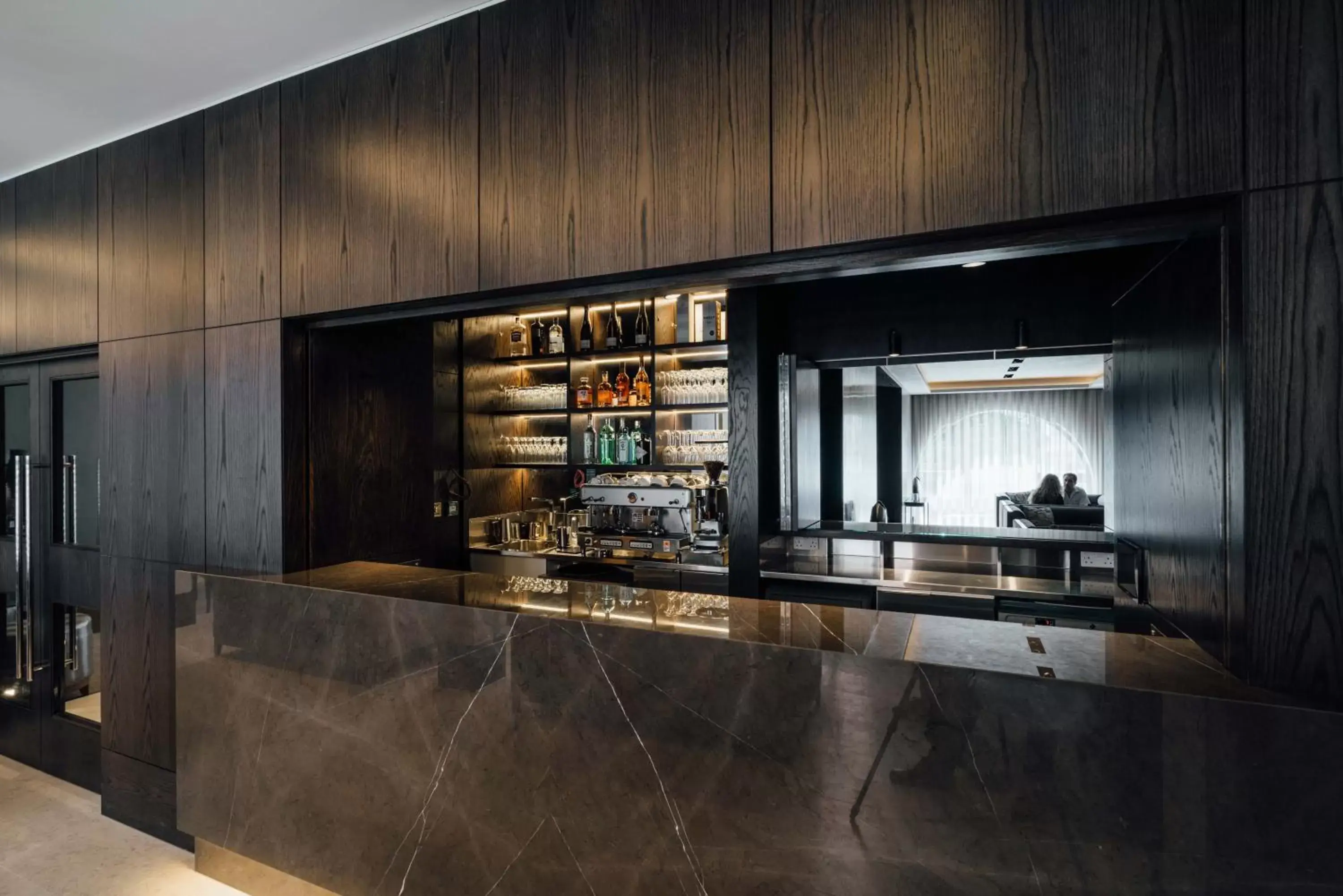 Lounge or bar in One Warwick Park Hotel Lounge or bar in One Warwick Park Hotel