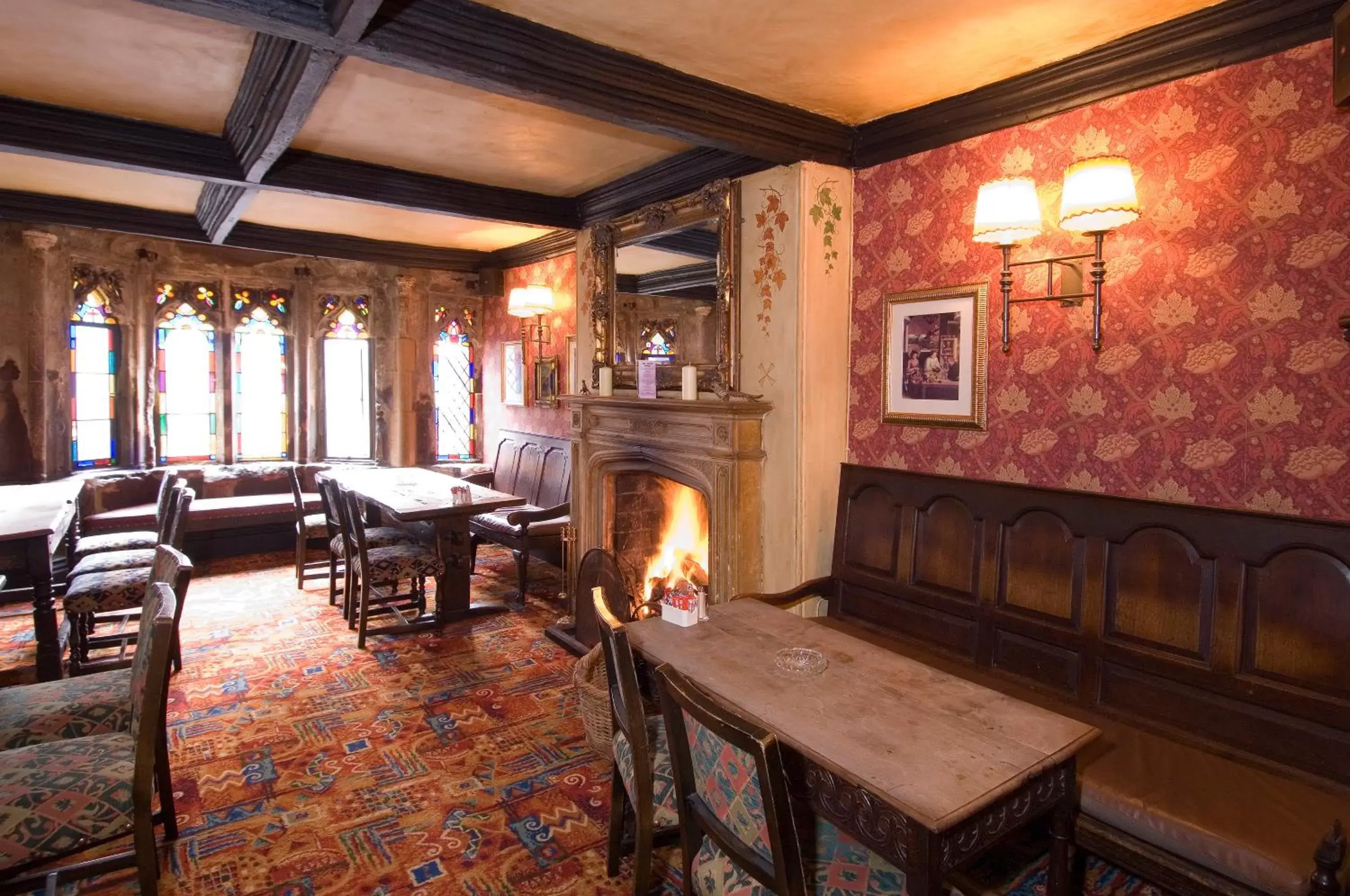 Lounge or bar, Restaurant/Places to Eat in George & Pilgrims Hotel