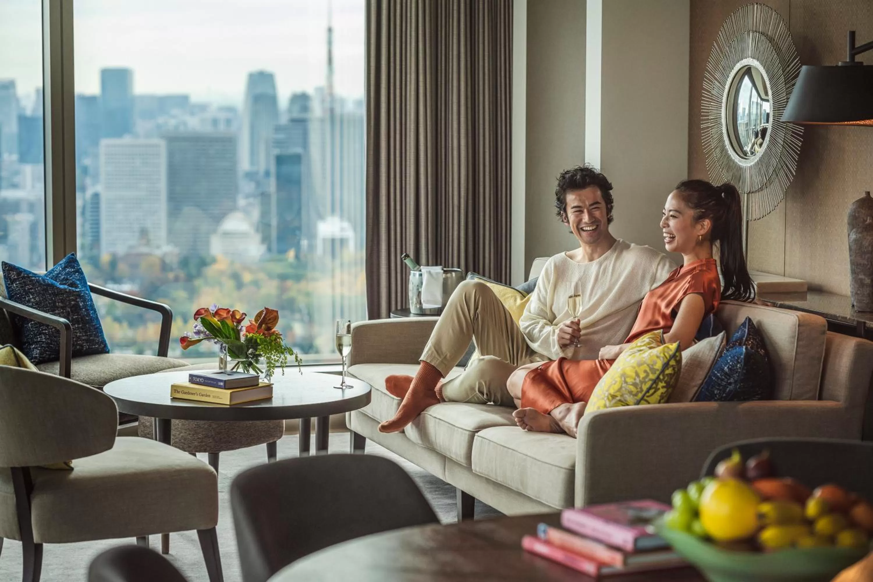 Guests in Four Seasons Hotel Tokyo at Otemachi