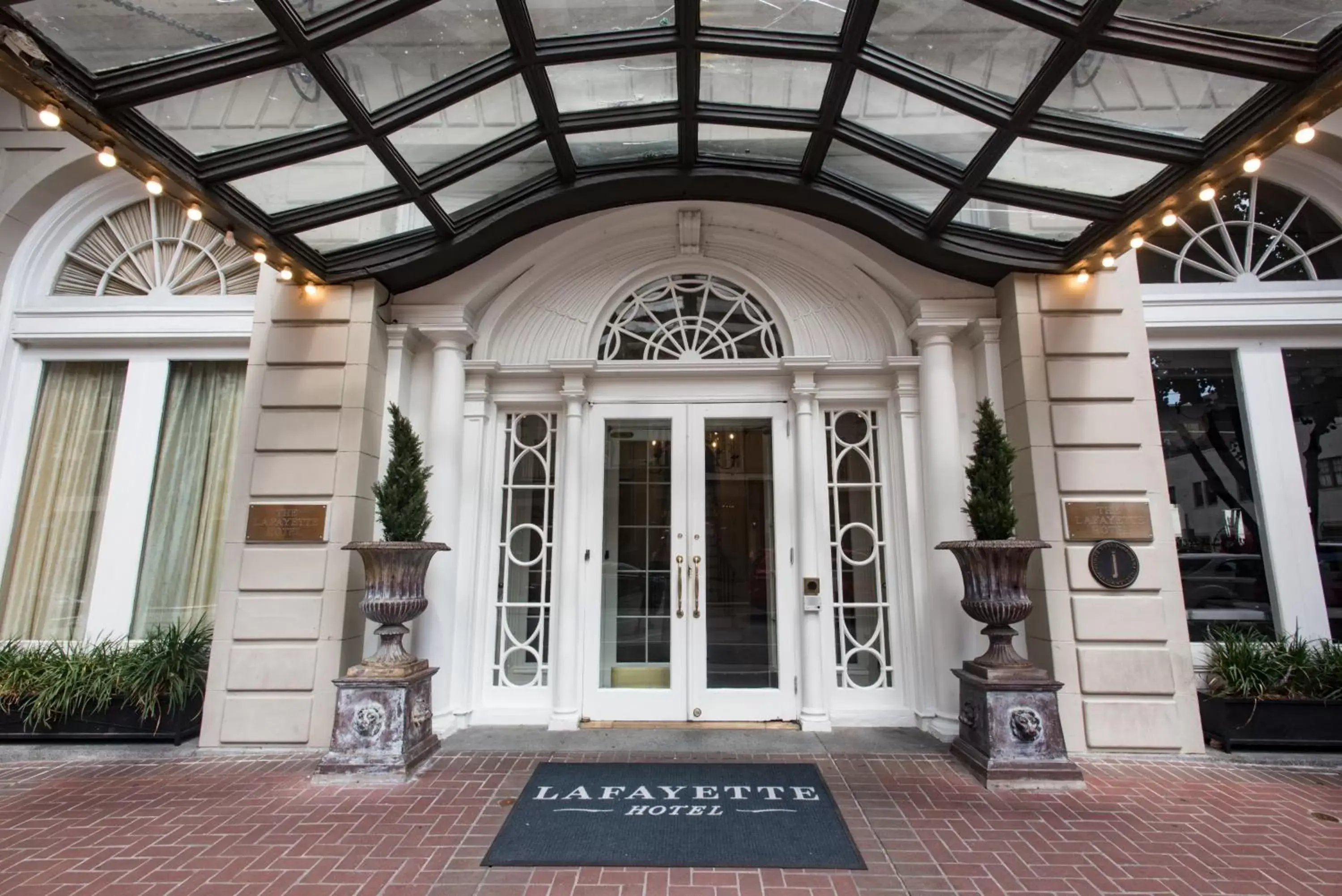 Facade/entrance in Lafayette Hotel by LuxUrban