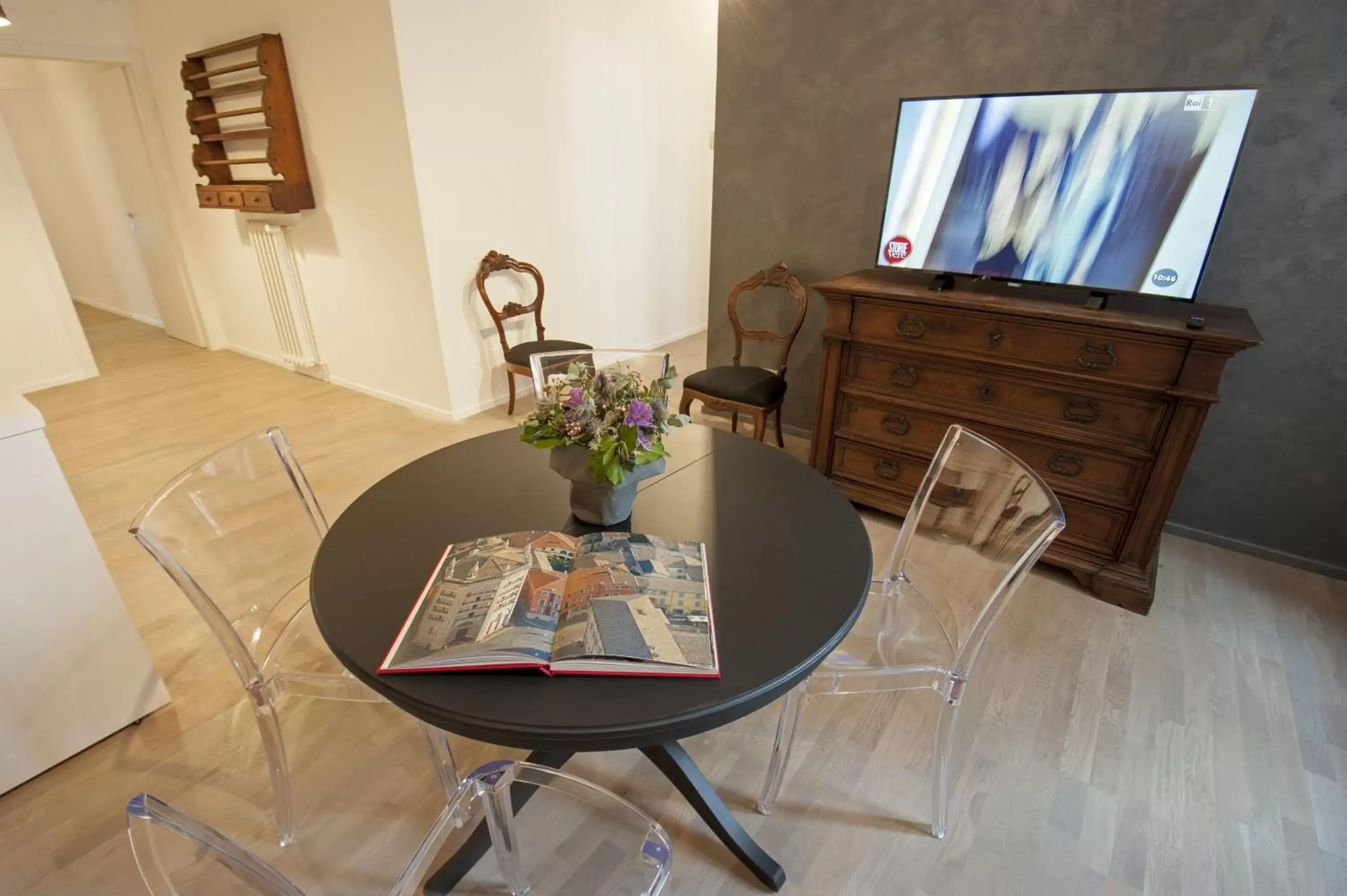 Living room, Dining Area in Palazzo Dalla Rosa Prati