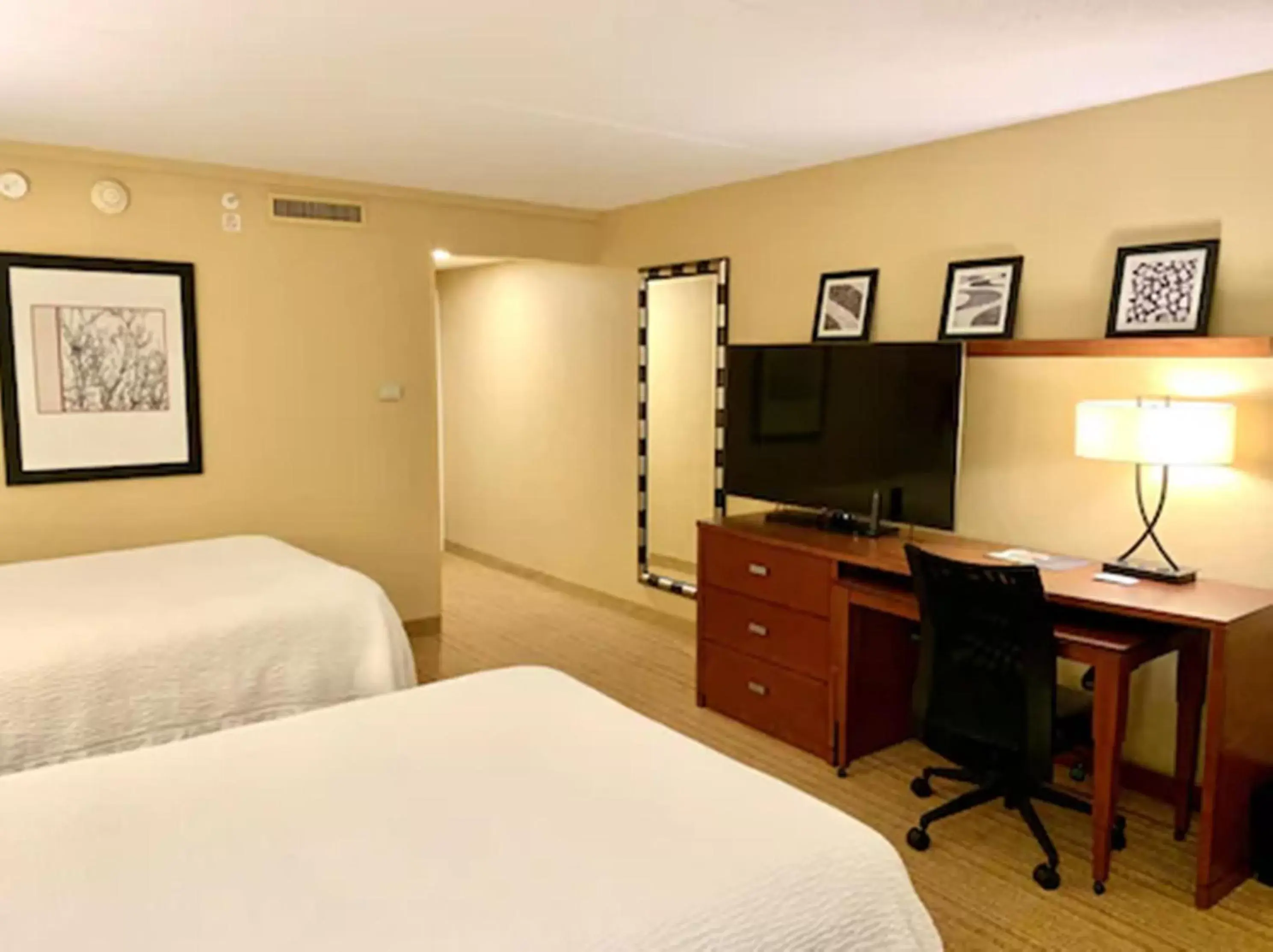 Bedroom, Bed in Courtyard by Marriott Buffalo Amherst/University