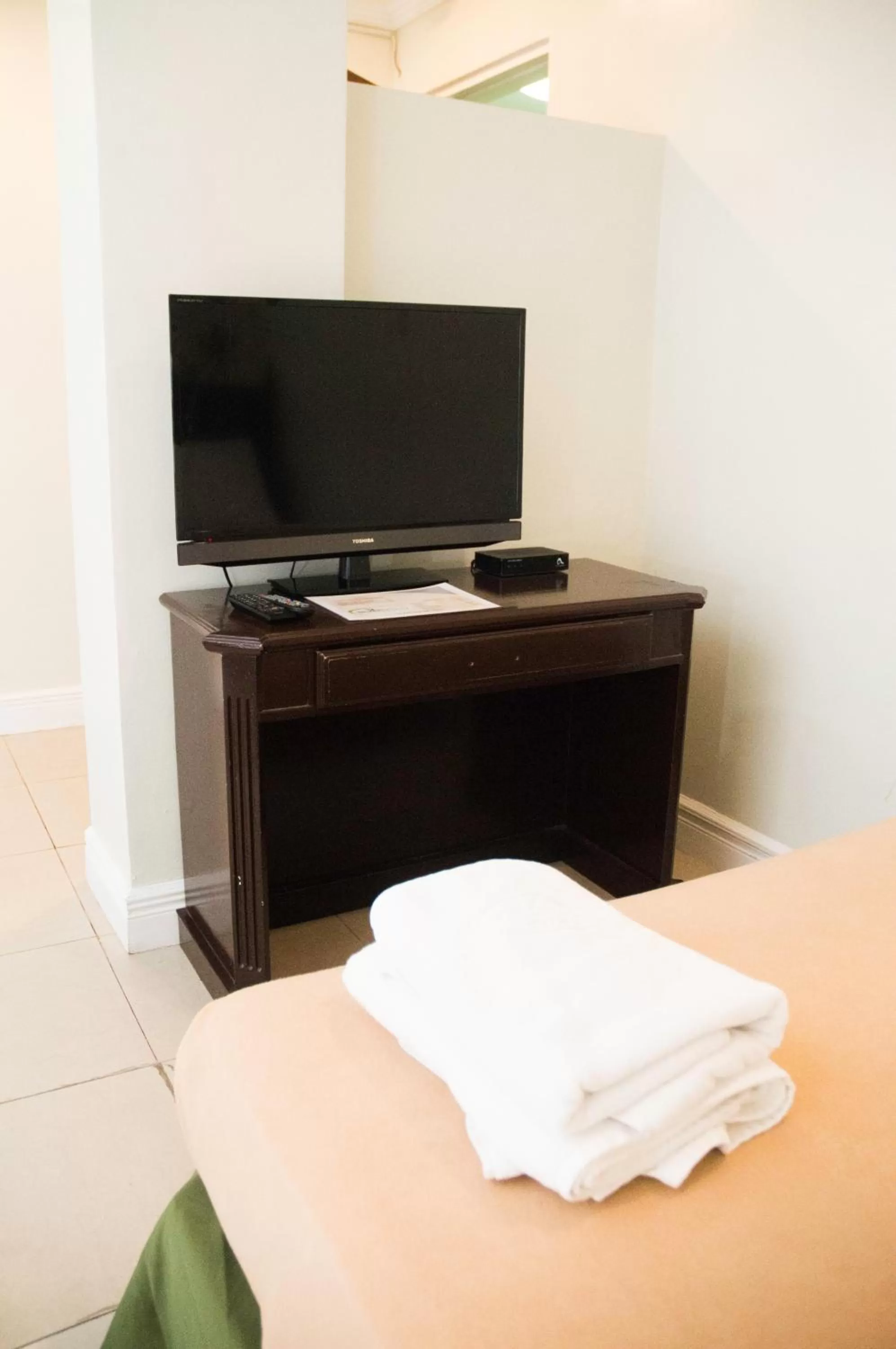 TV and multimedia, Bed in Hotel Euroasia By BLUEBOOKERS