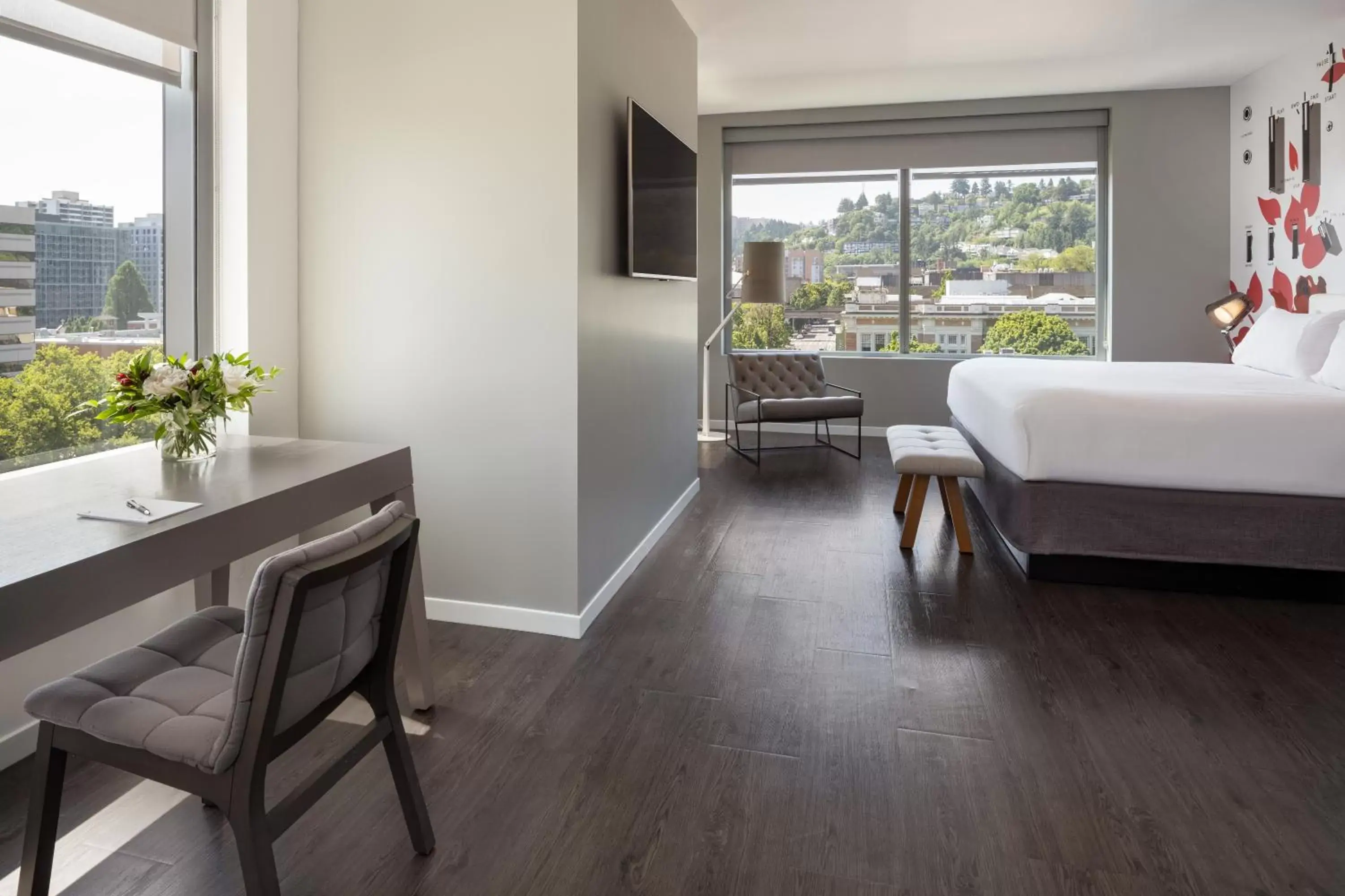 Corner Junior King Suite in Hotel Vance, Portland, a Tribute Portfolio Hotel Corner Junior King Suite in Hotel Vance, Portland, a Tribute Portfolio Hotel