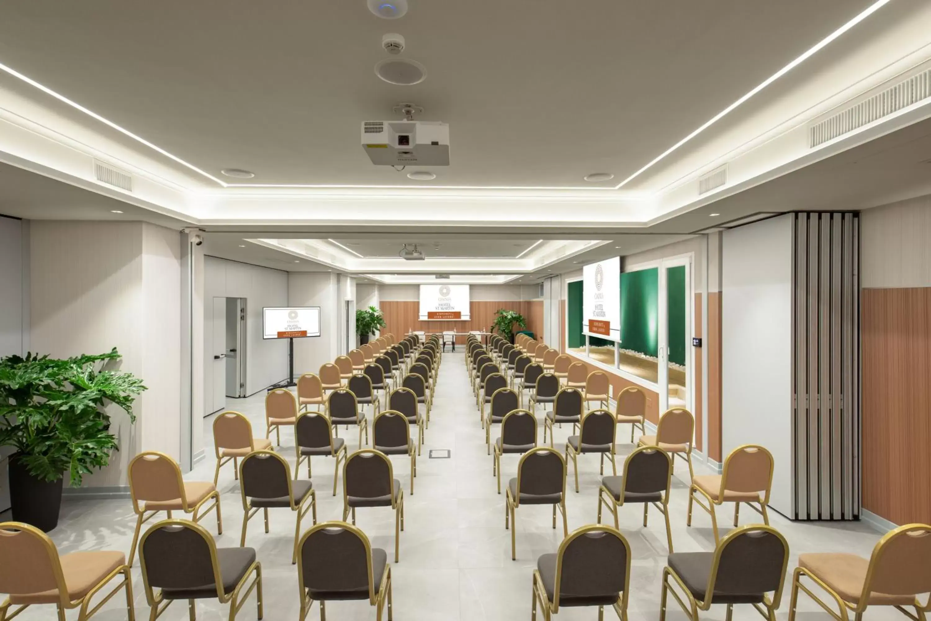 Meeting/conference room in Hotel St Martin by OMNIA hotels