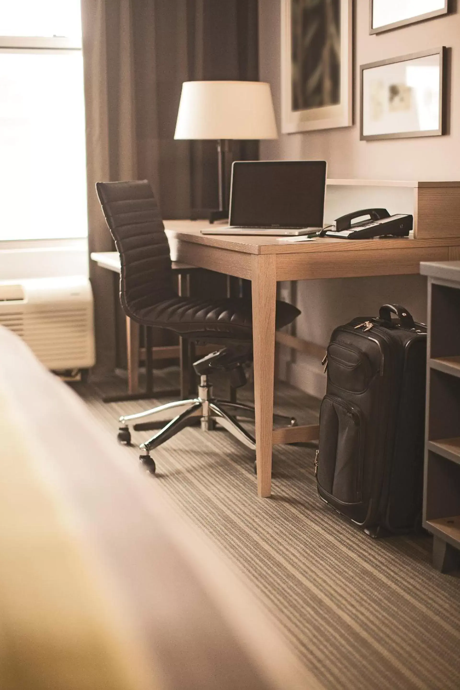 Business facilities in Country Inn & Suites by Radisson, Schaumburg, IL