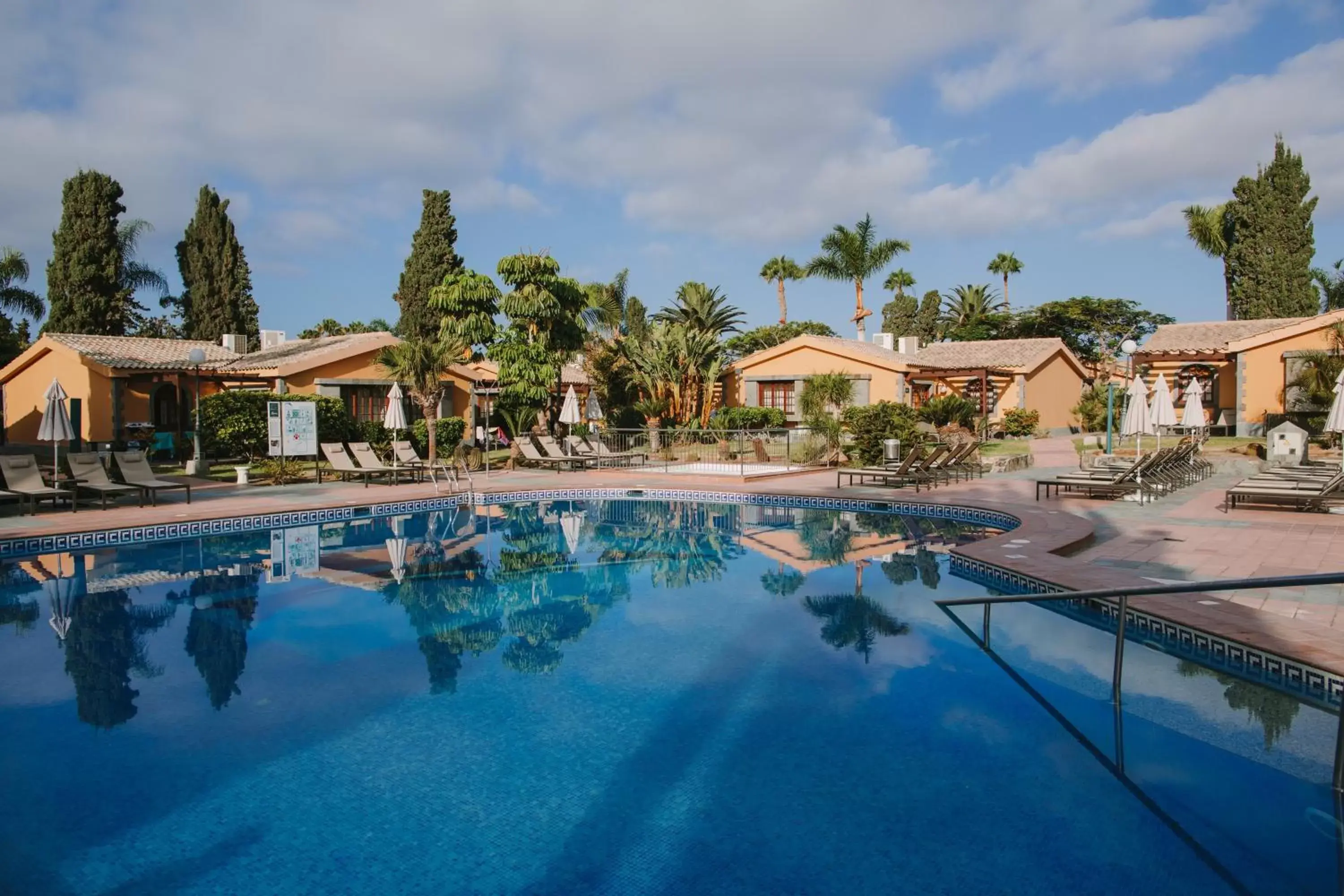 Pool view, Swimming Pool in Suites & Villas by Dunas
