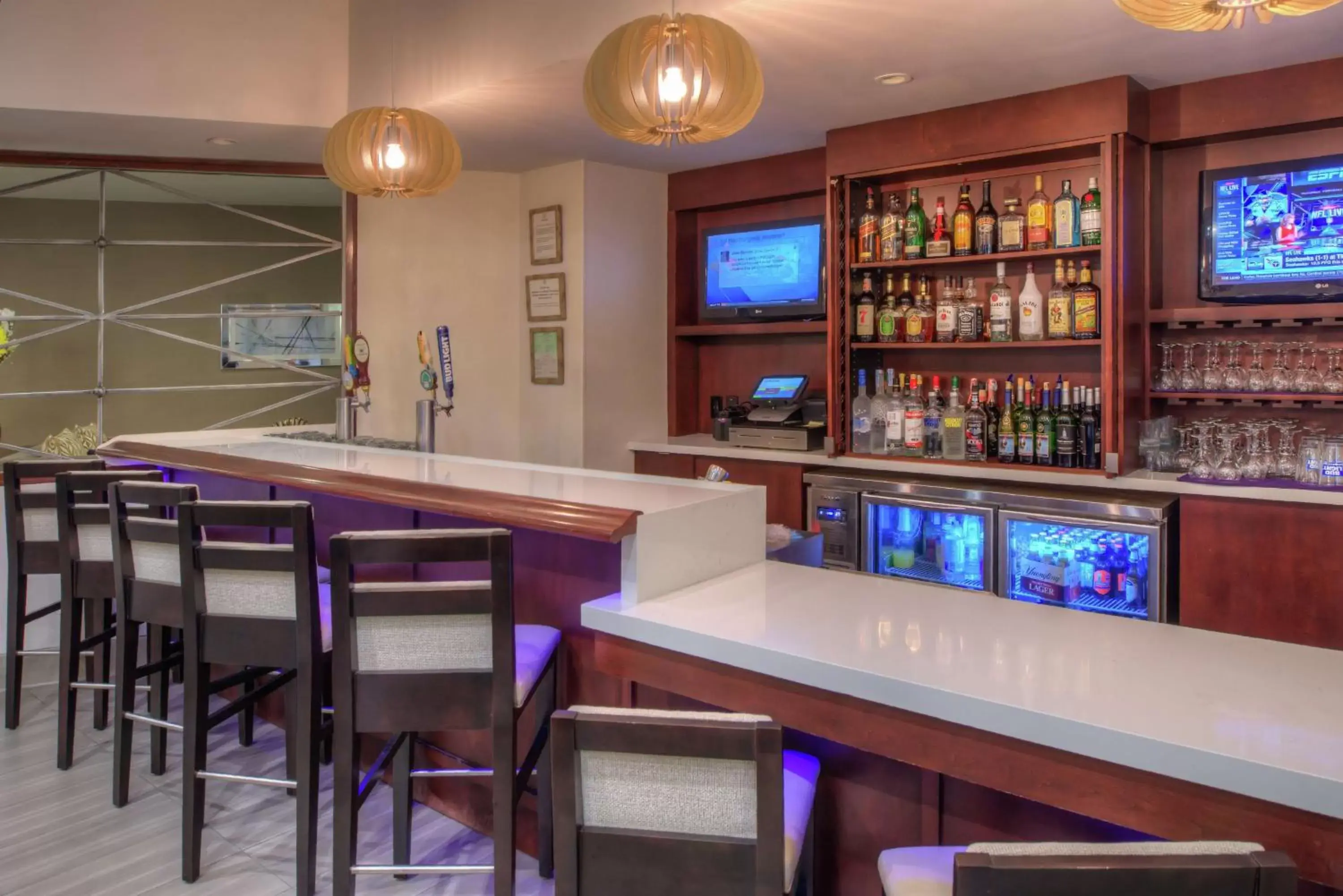 Lounge or bar, Lounge/Bar in DoubleTree by Hilton Atlanta North Druid Hills/Emory Area