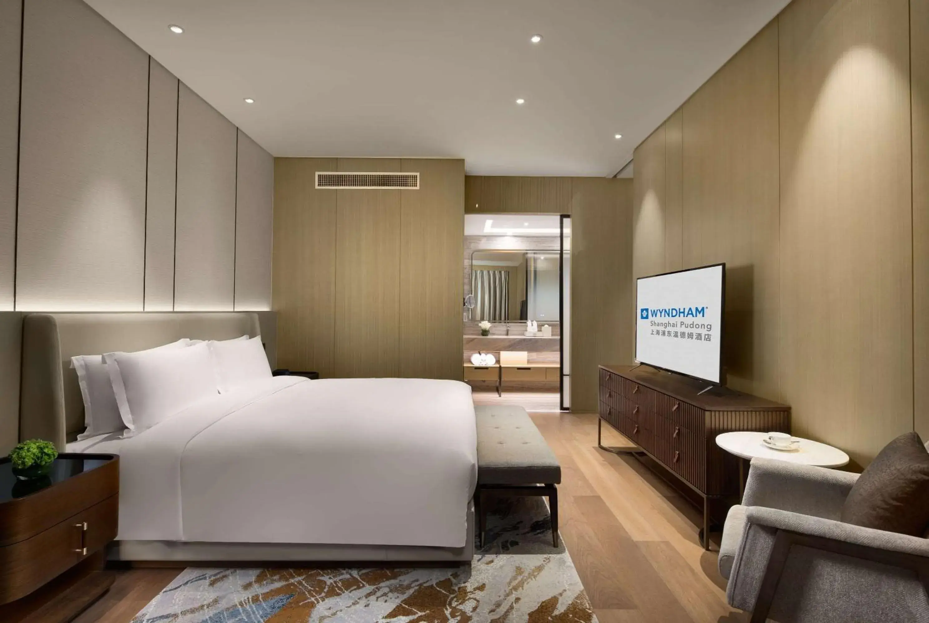 Photo of the whole room in Wyndham Shanghai Pudong