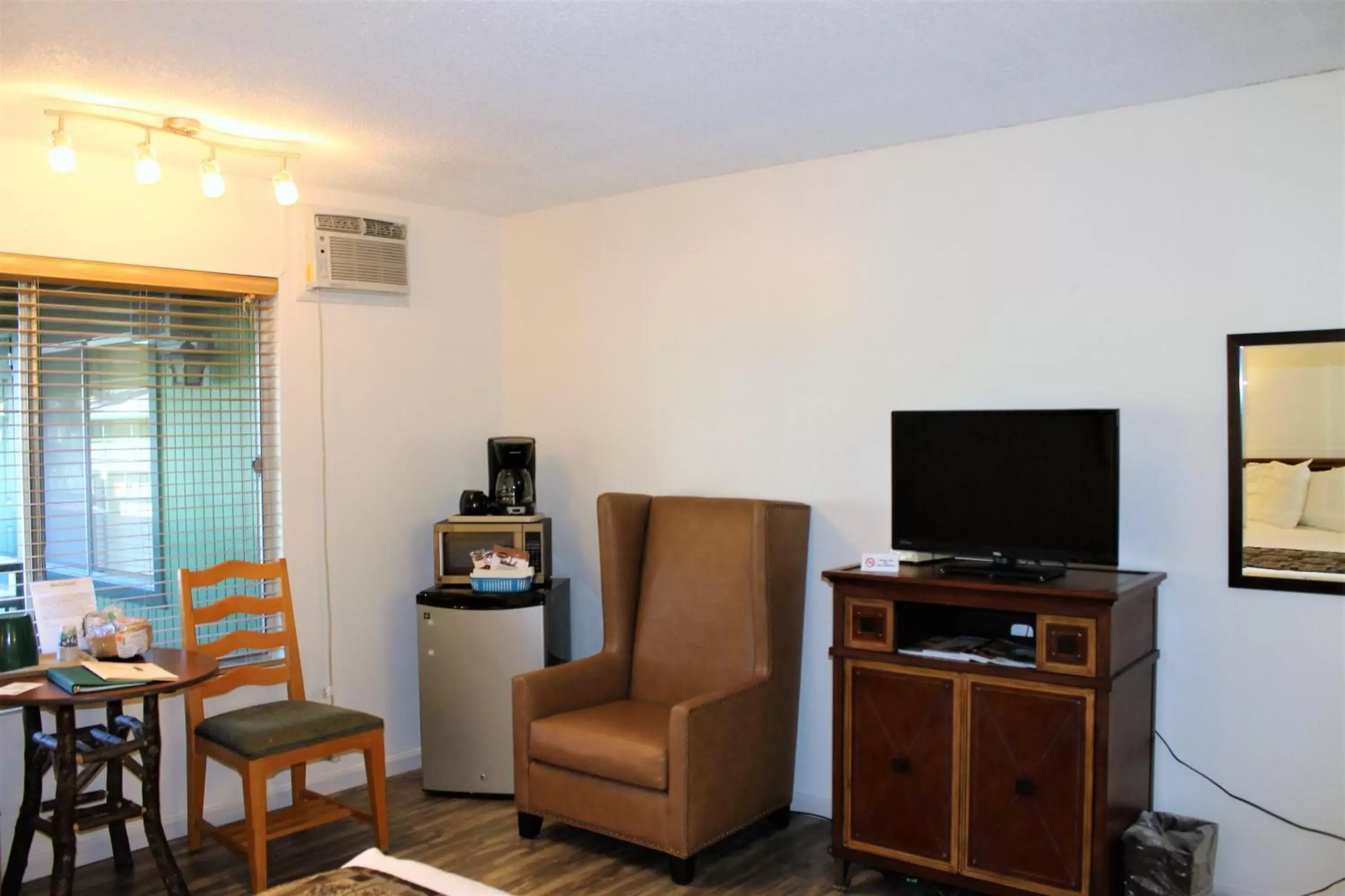 TV/Entertainment Center in Big Pines Mountain House