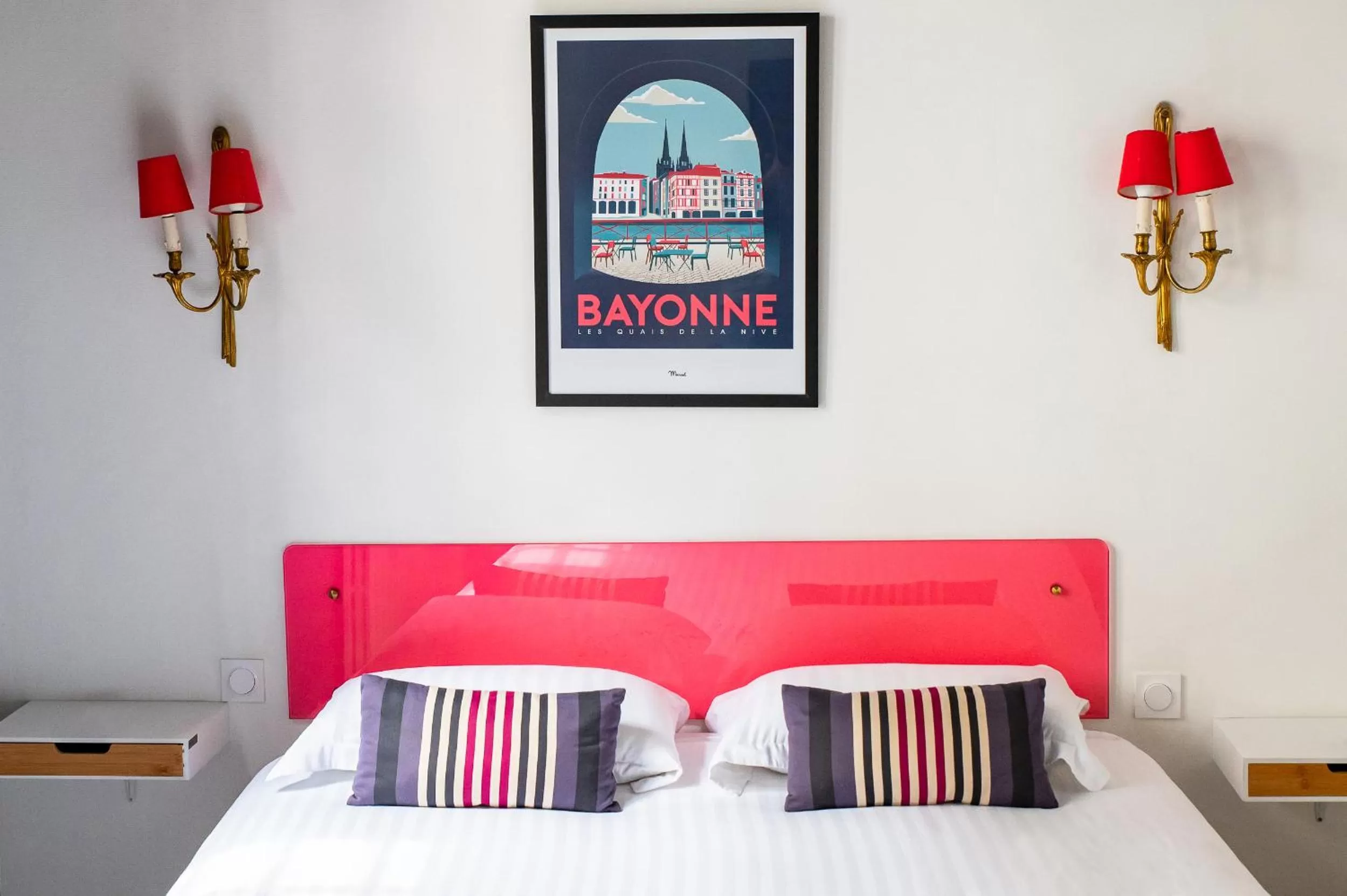 Bed in Hotel Le Port Neuf