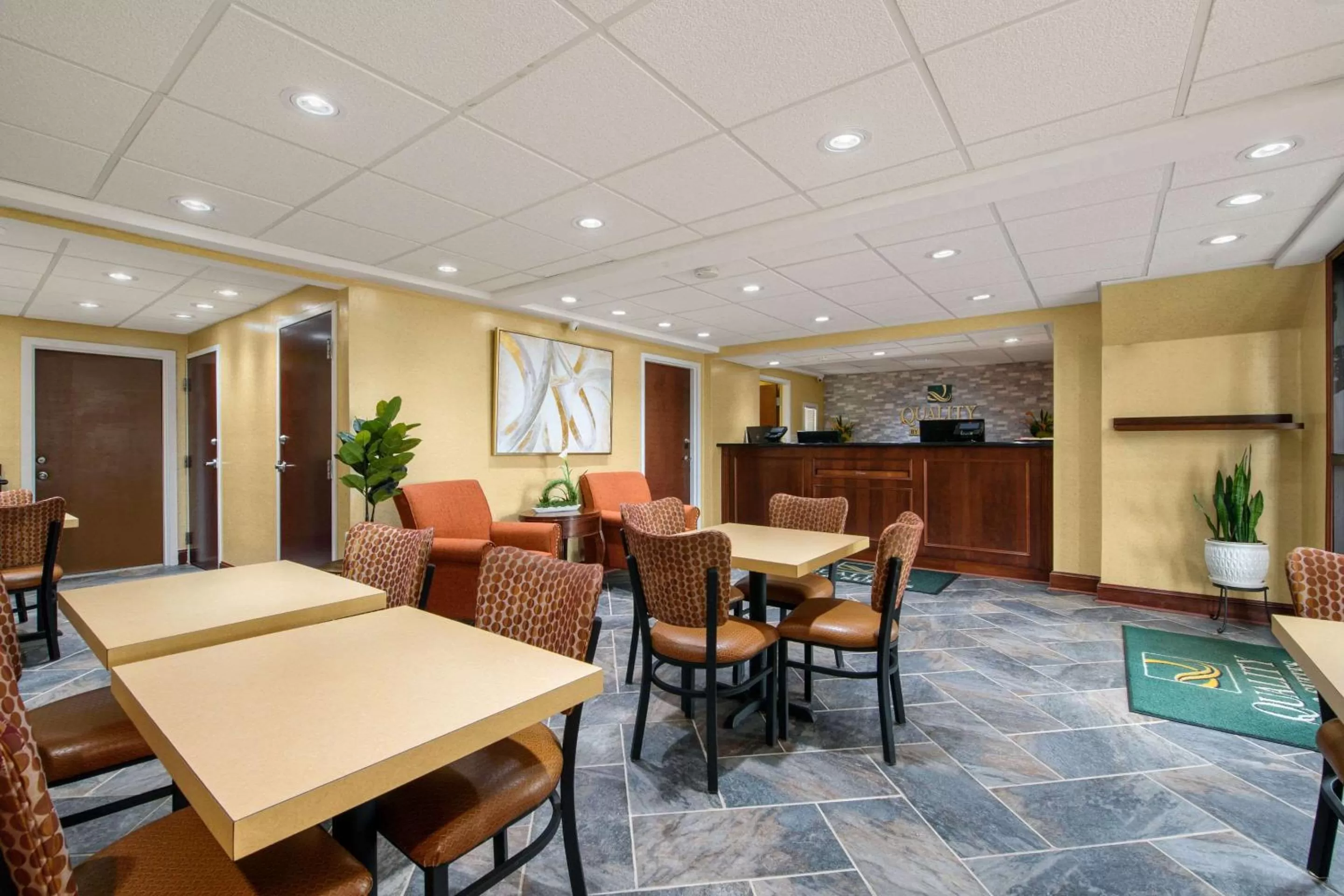 Lobby or reception in Hibiscus Inn & Suites