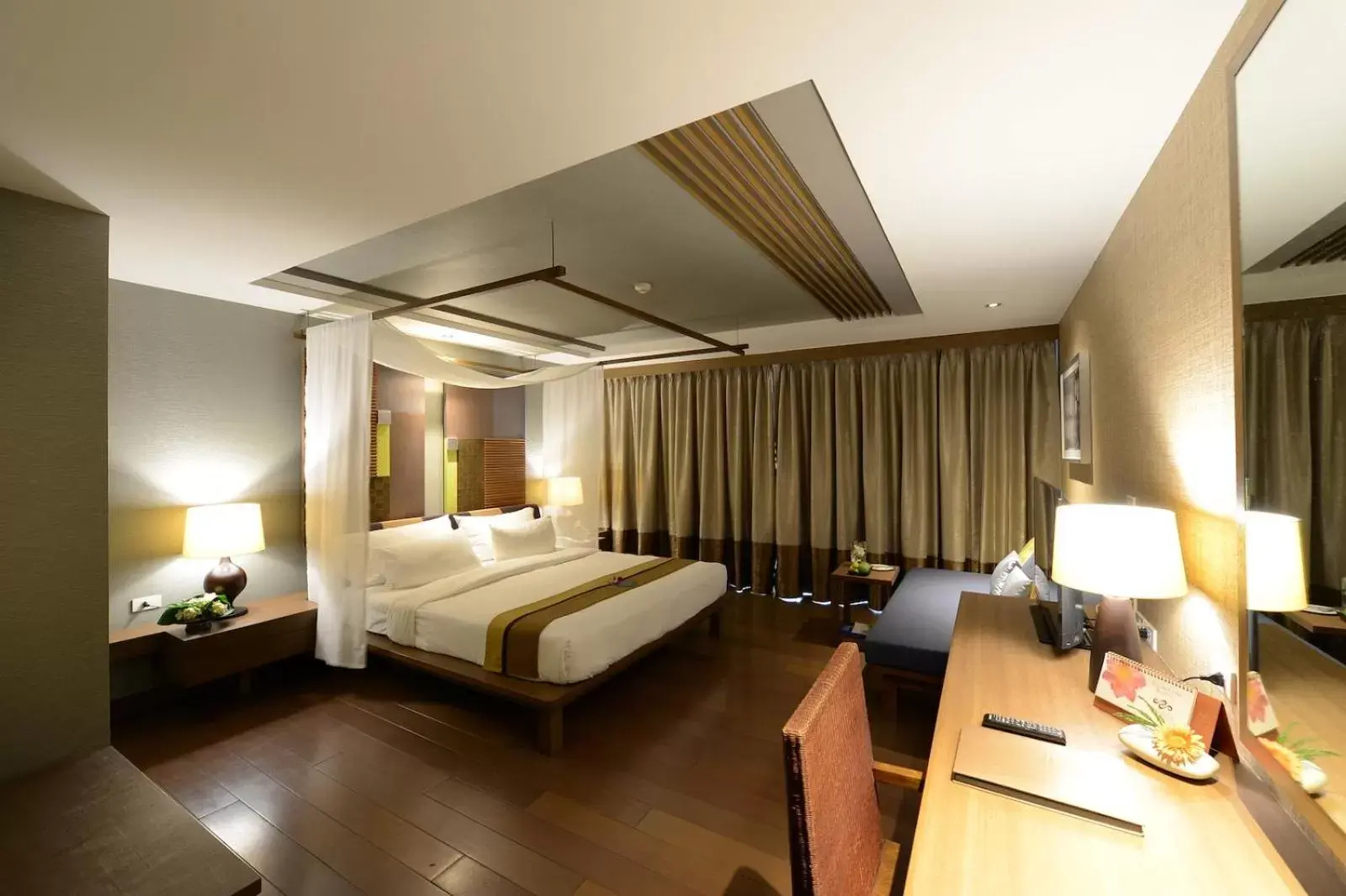 Shower, Bed in Rarin Jinda Wellness Spa Resort