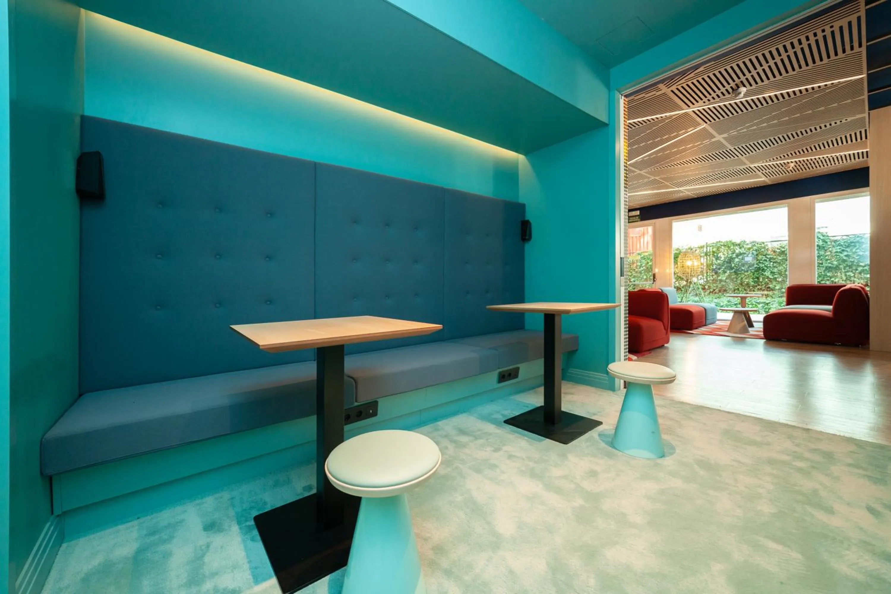 Lobby or reception in Ibis Alcala de Henares La Garena