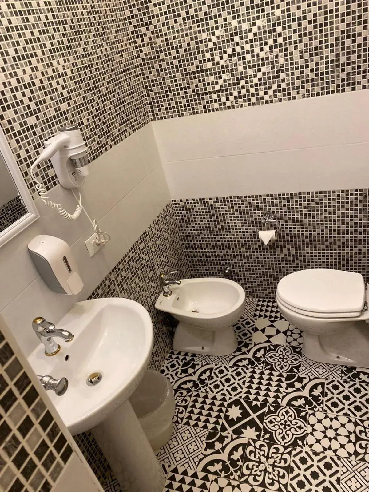 Bathroom in Boutique Hotel Calais Milano