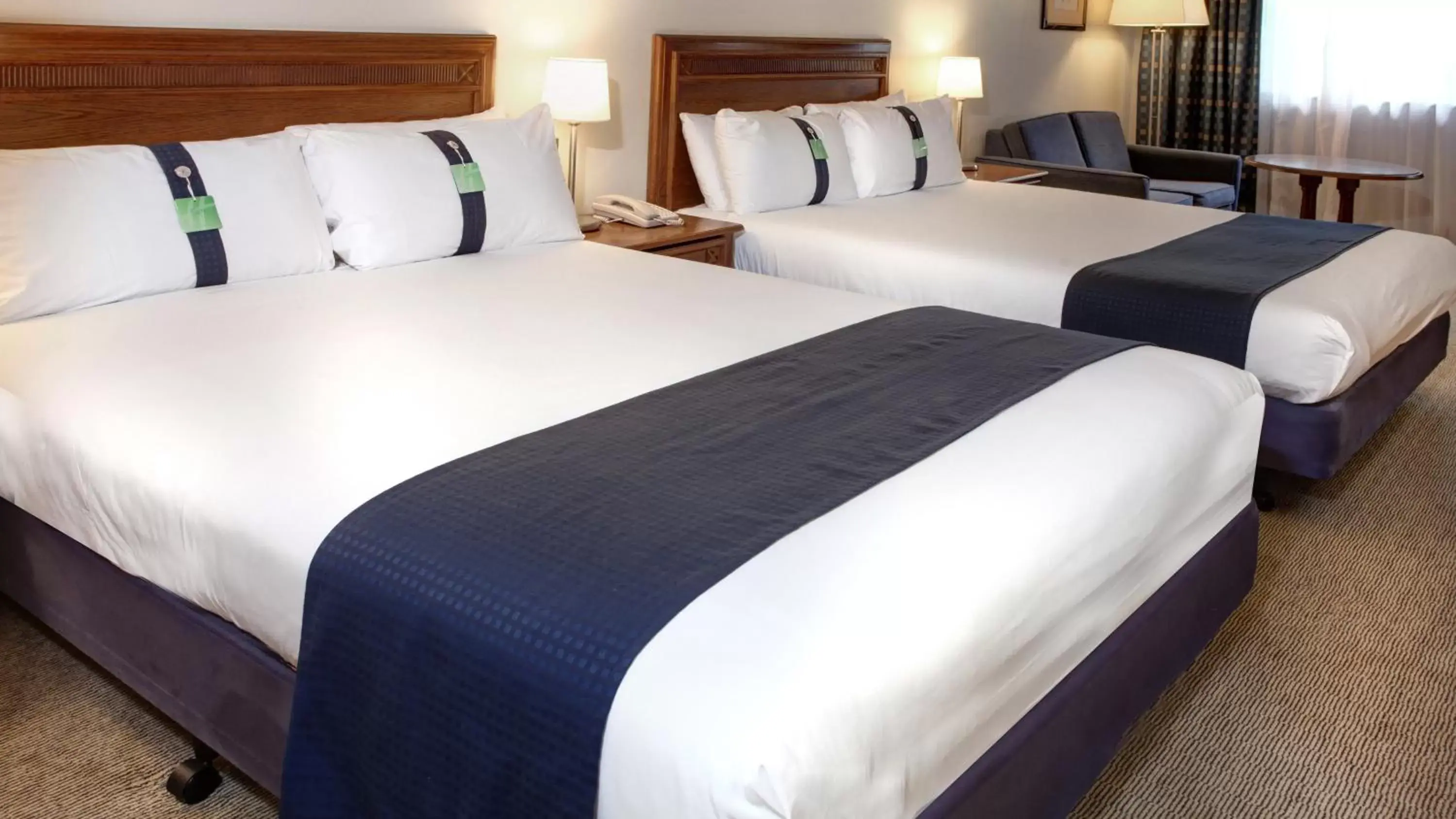 Photo of the whole room, Bed in Holiday Inn Maidstone-Sevenoaks, an IHG Hotel