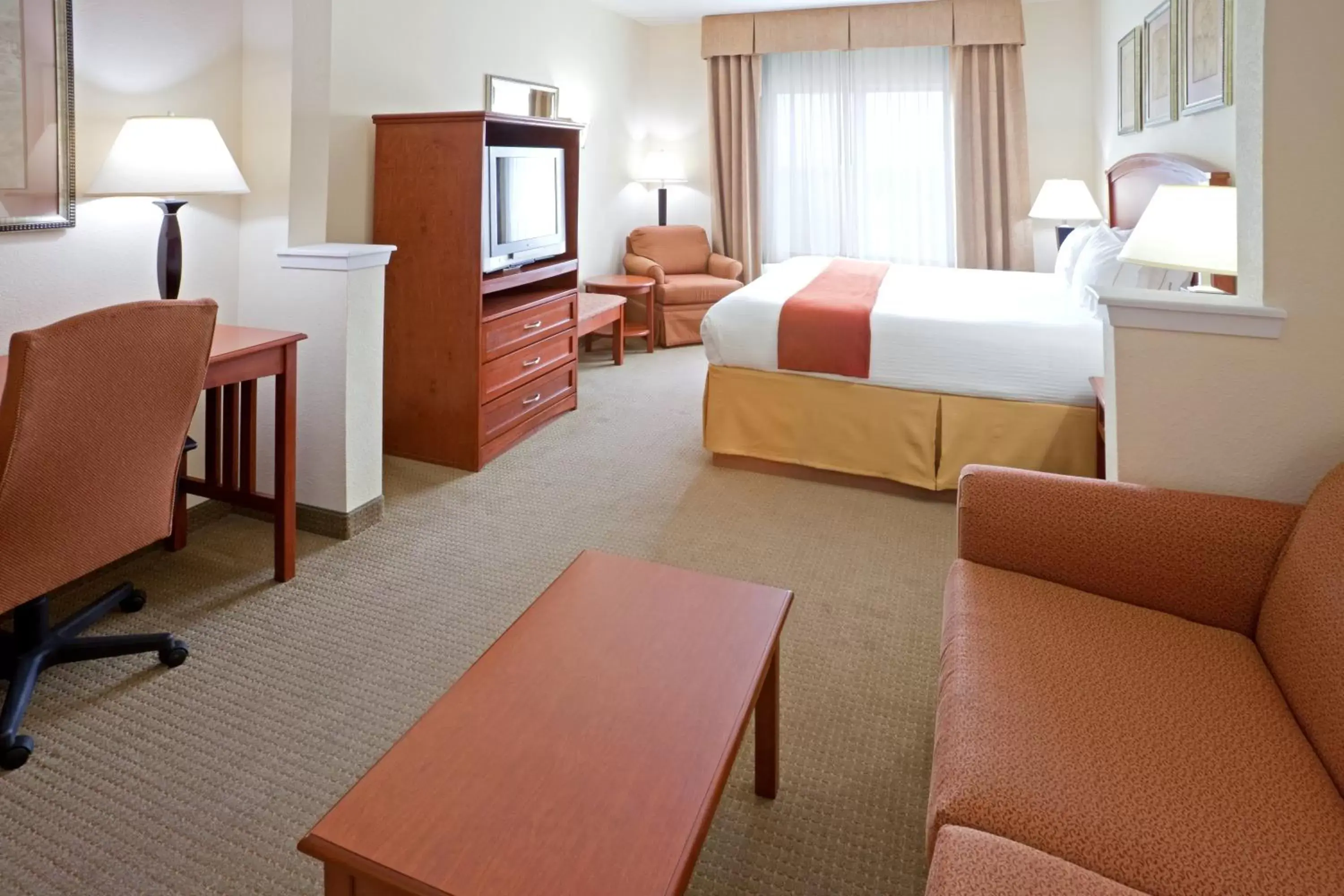 Photo of the whole room in Holiday Inn Express Hotel & Suites Decatur, TX, an IHG Hotel