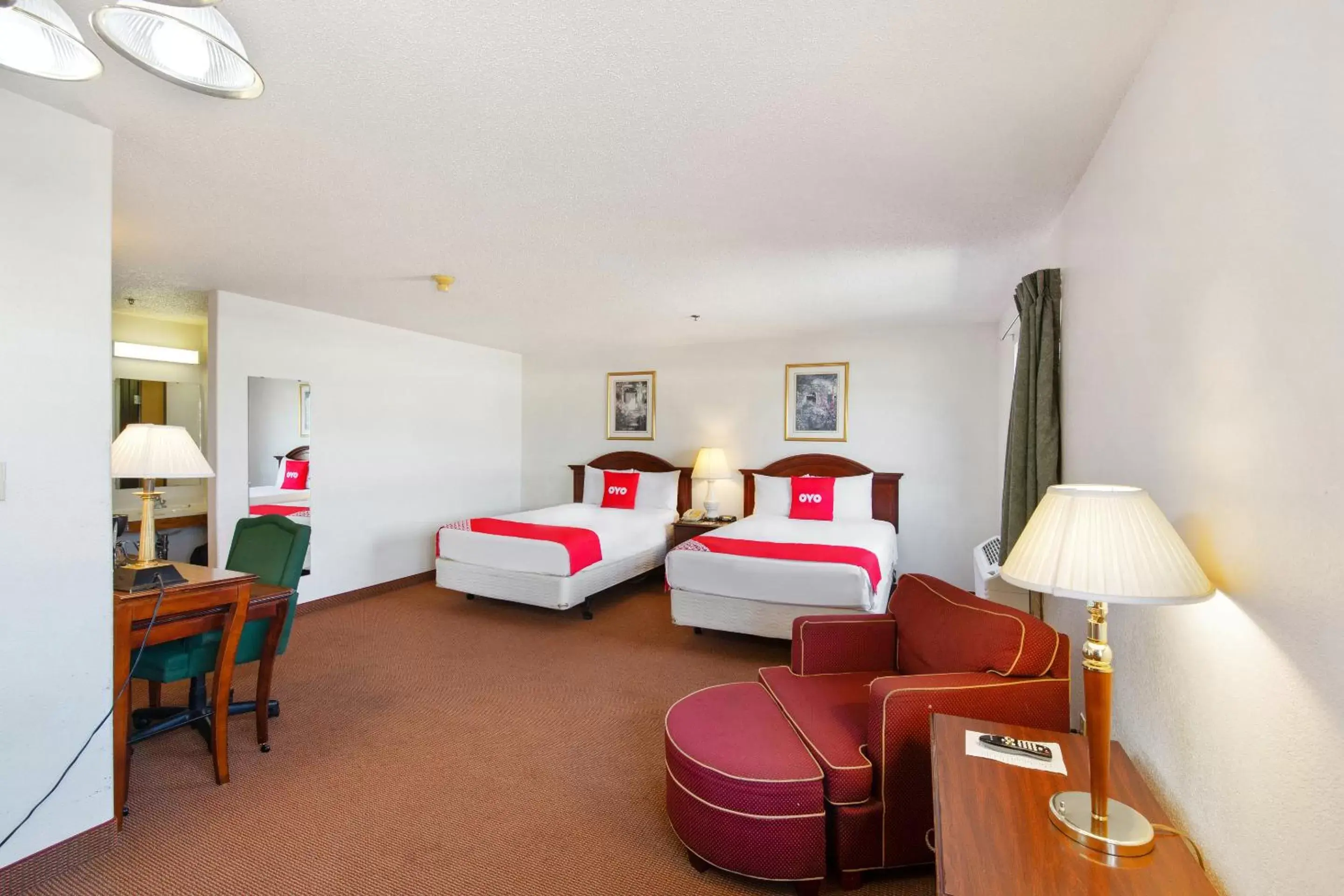Bedroom in OYO Hotel Portage I-94