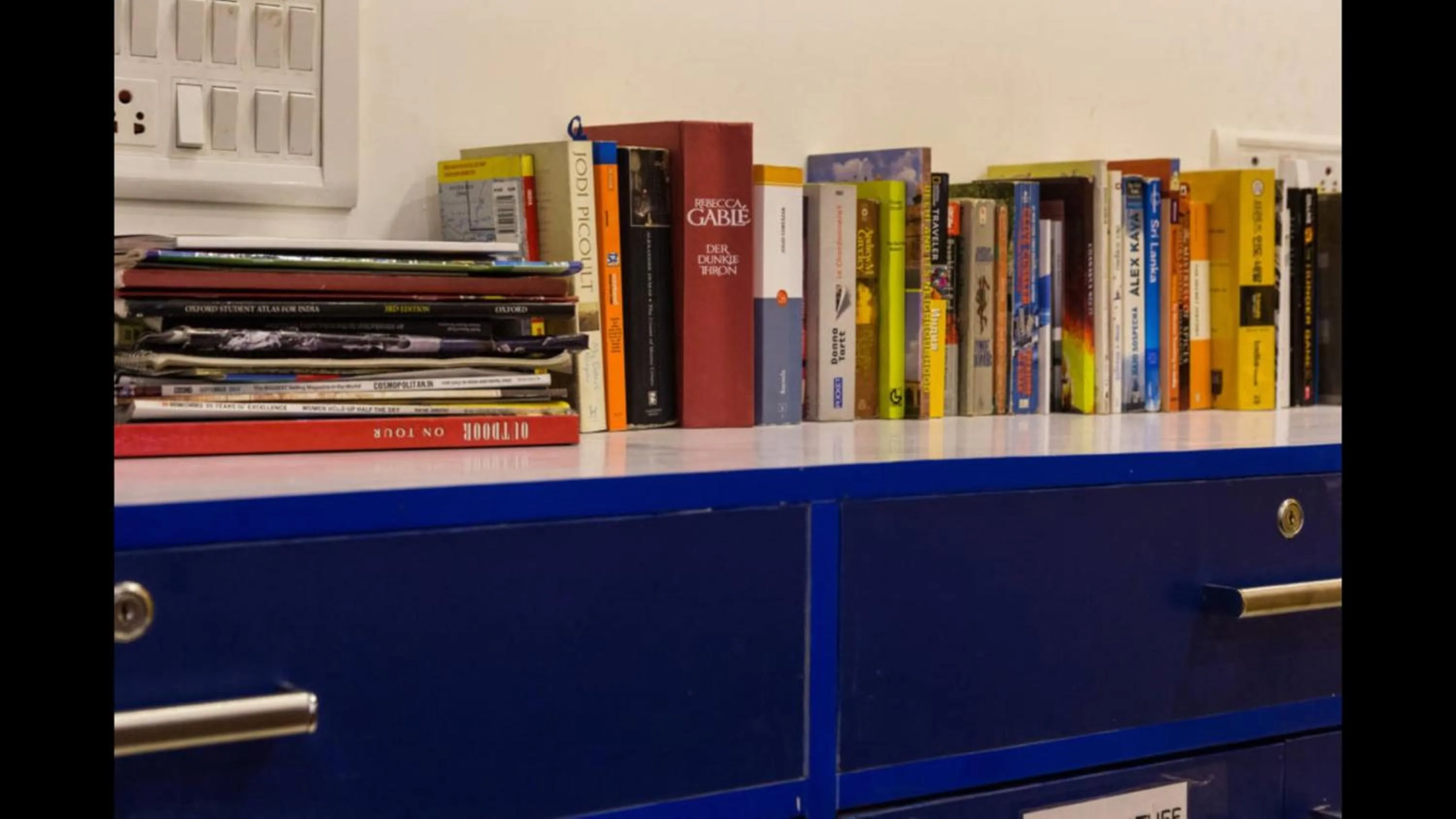 Communal lounge/ TV room in Joey's Hostel Delhi - 20 mins from Railway Station