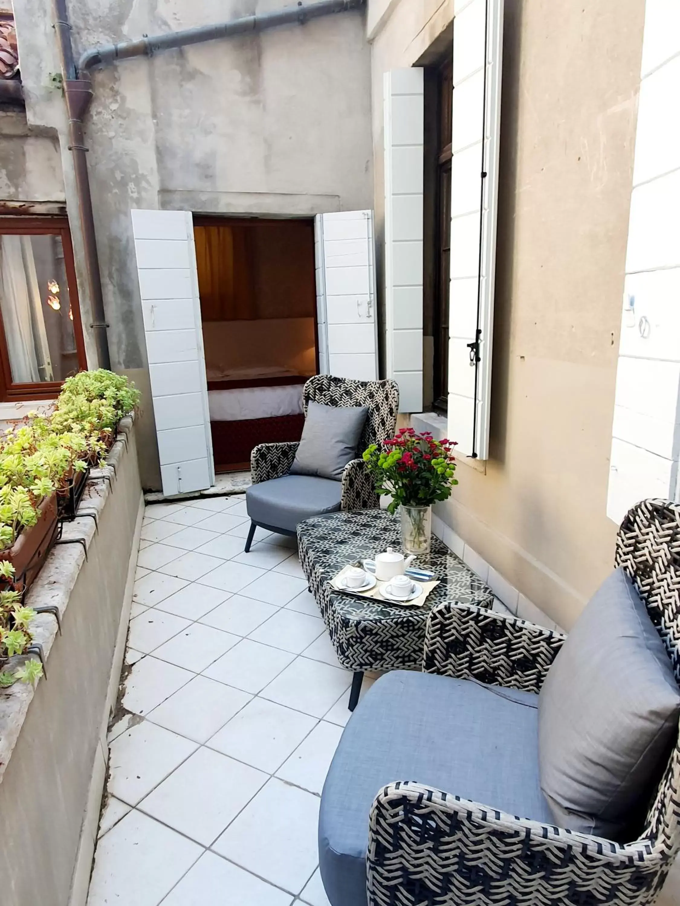 Inner courtyard view in Hotel Corte dei Greci