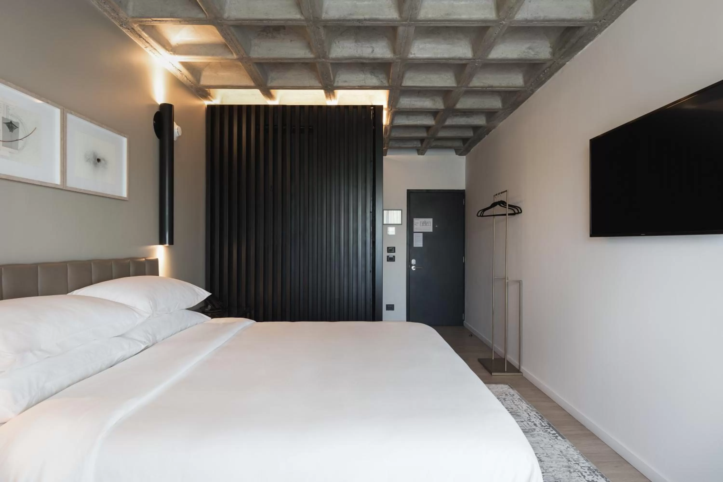 Photo of the whole room, Bed in Bellwort Hotel