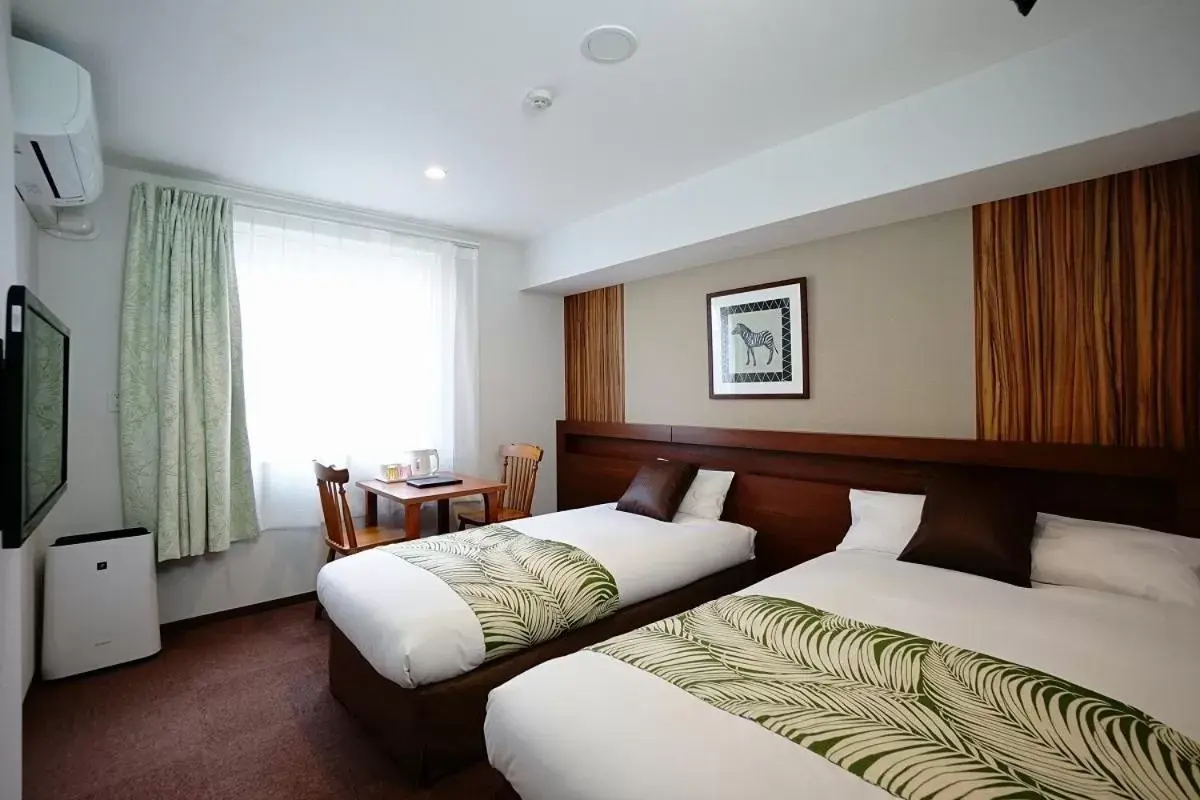 Game Room, Bed in La'gent Hotel Osaka Bay
