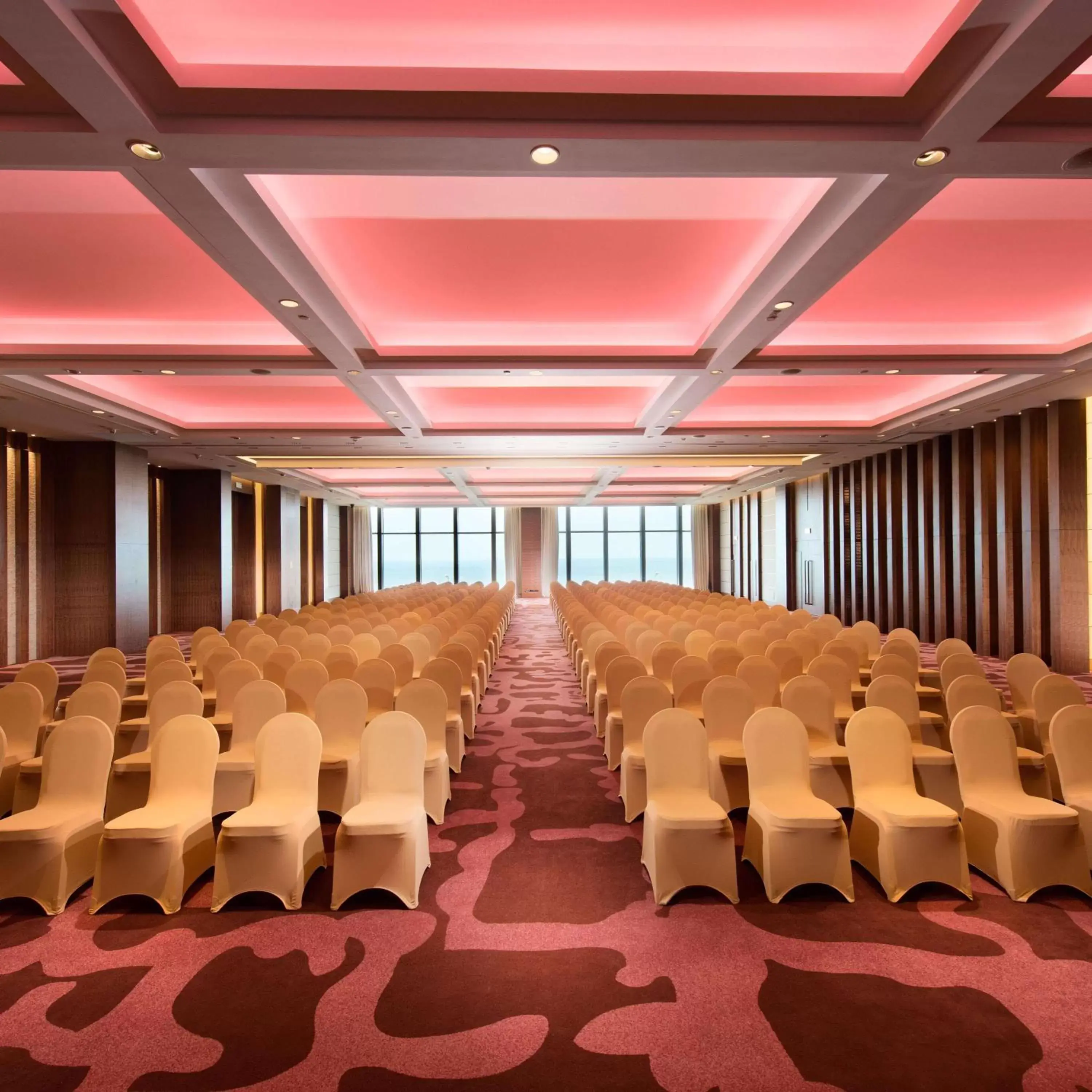 Meeting/conference room, Banquet Facilities in Hilton Yantai Golden Coast