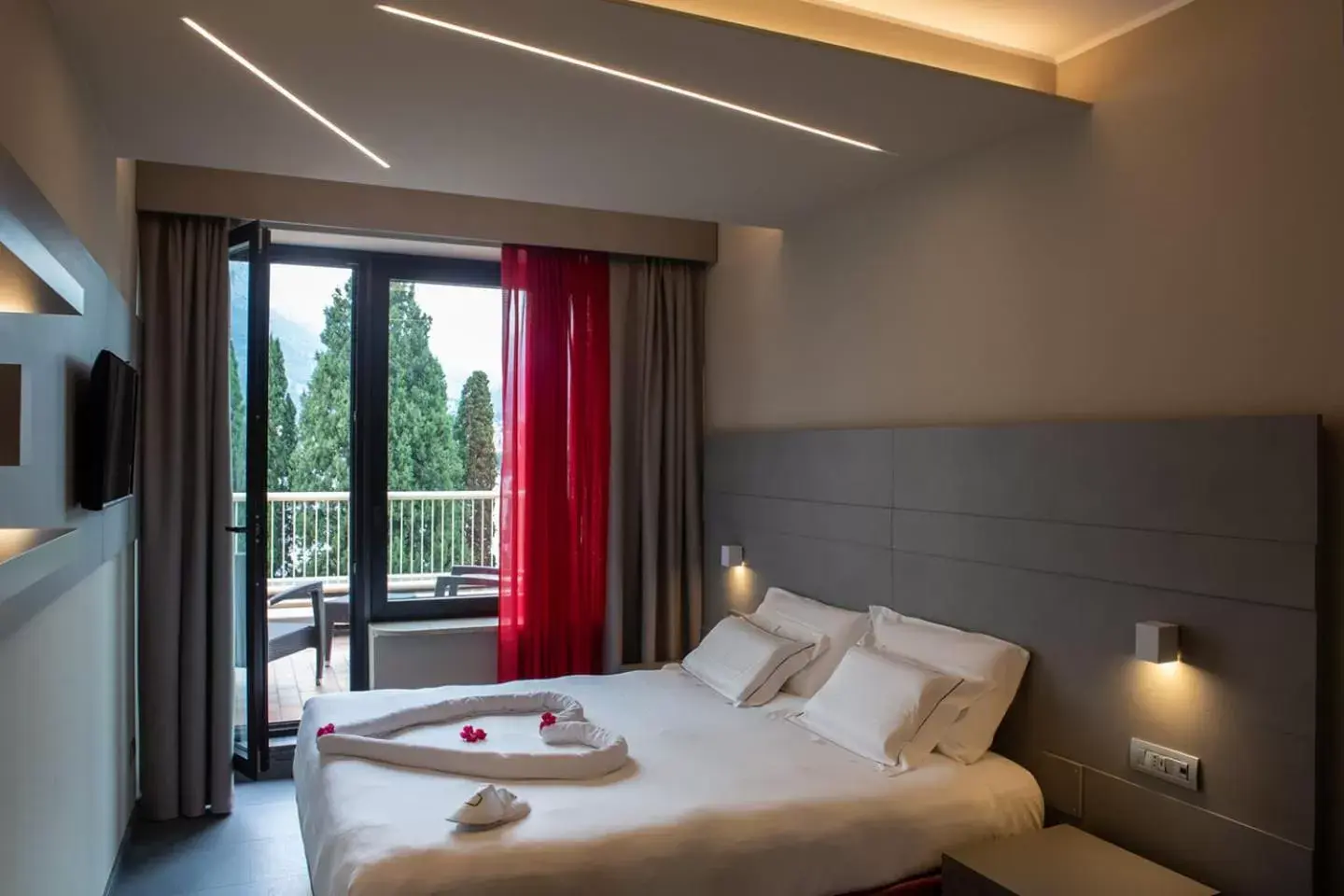 Bedroom, Bed in Hotel Griso Collection