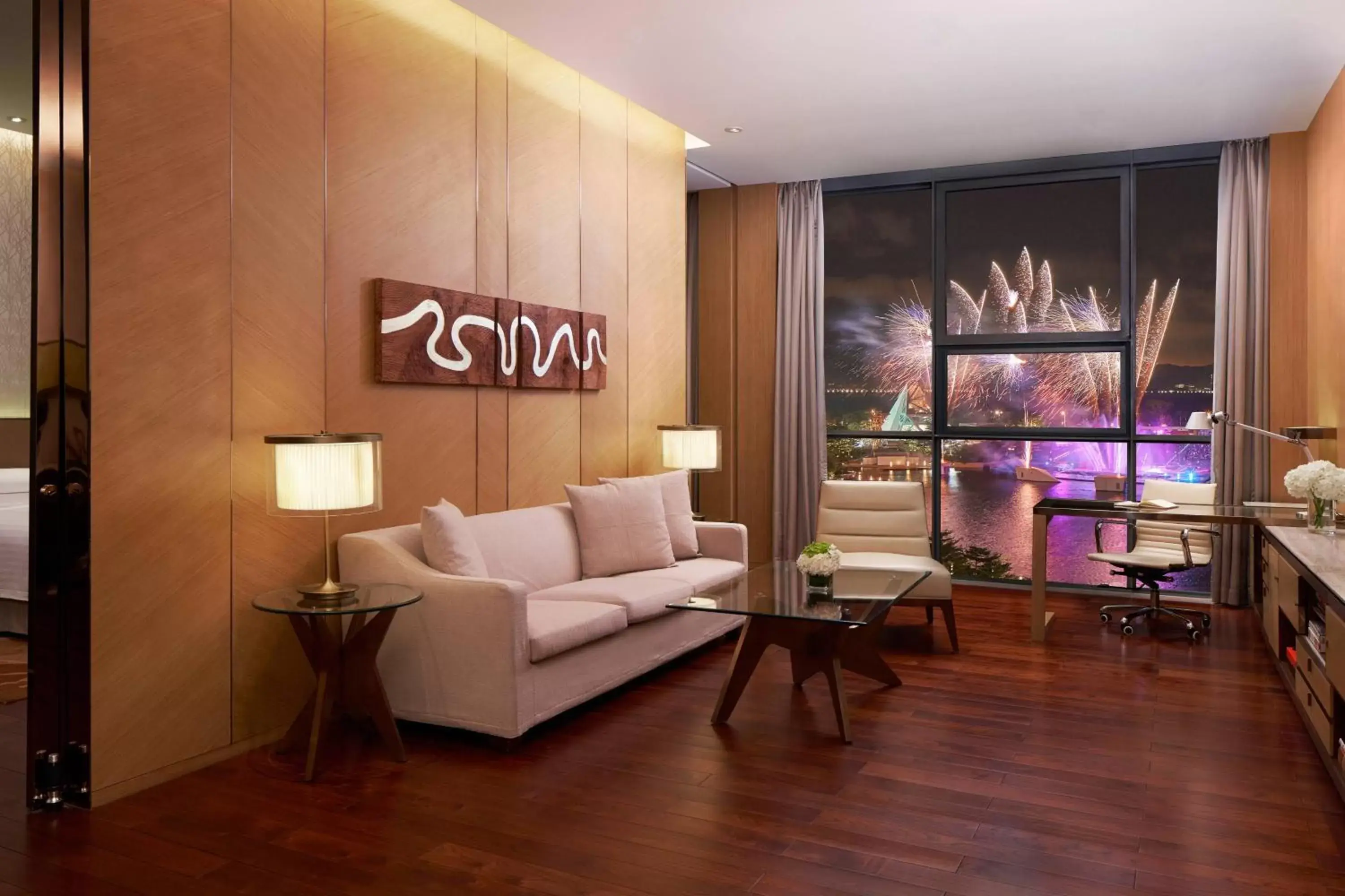 Living room, Seating Area in The OCT Harbour, Shenzhen - Marriott Executive Apartments