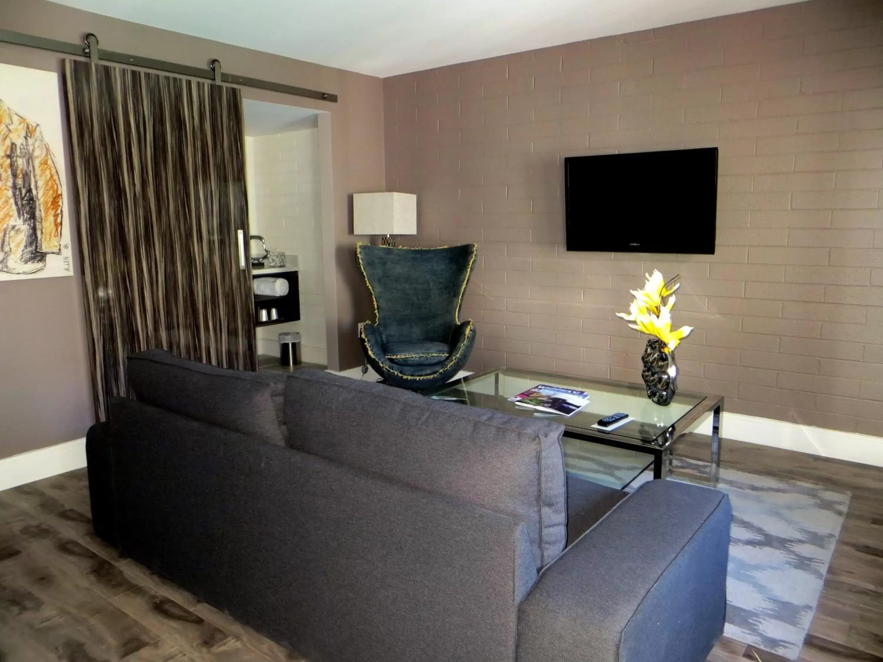 Living room, Seating Area in Oasis at Gold Spike - Adults Only