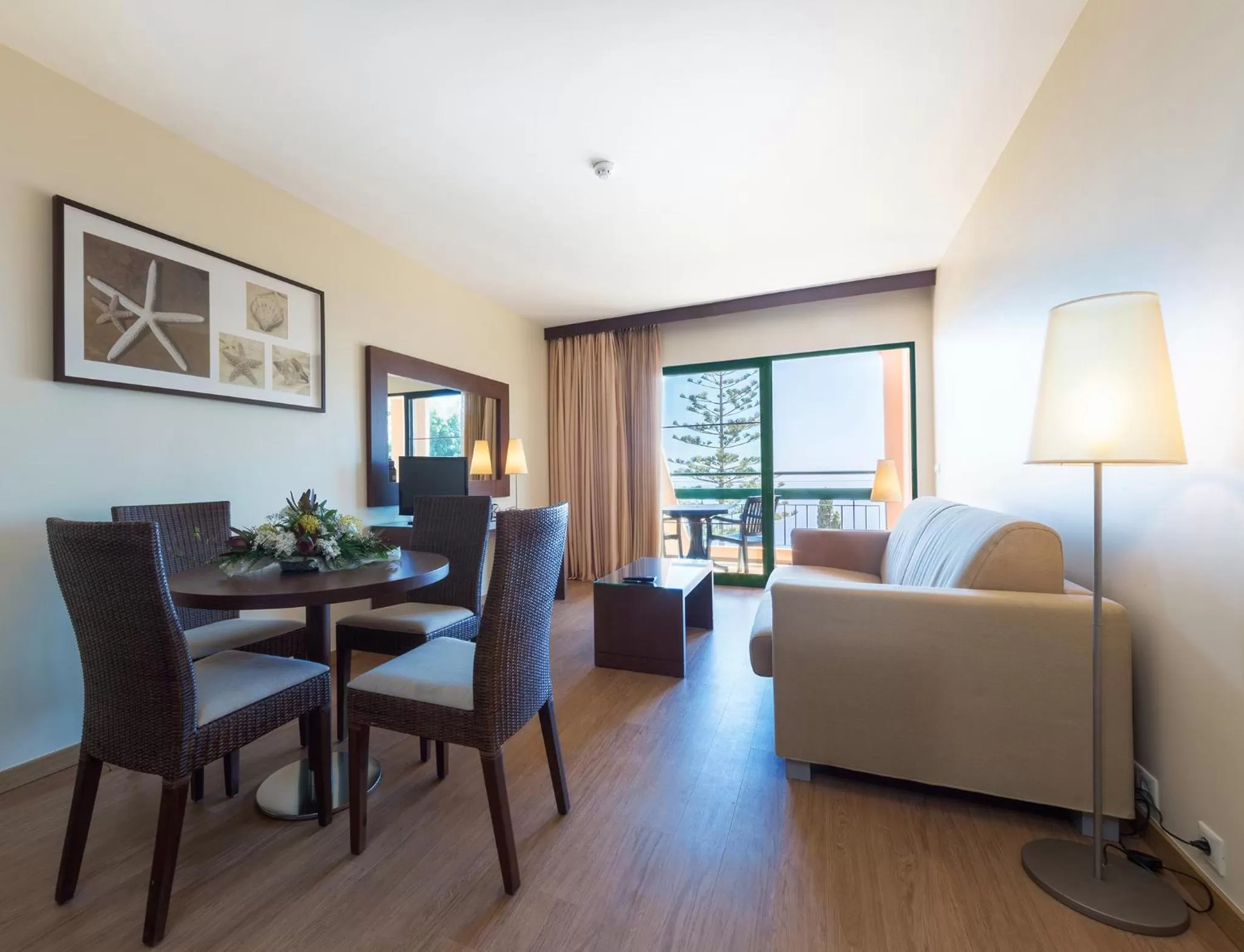 Living room in Dom Pedro Garajau