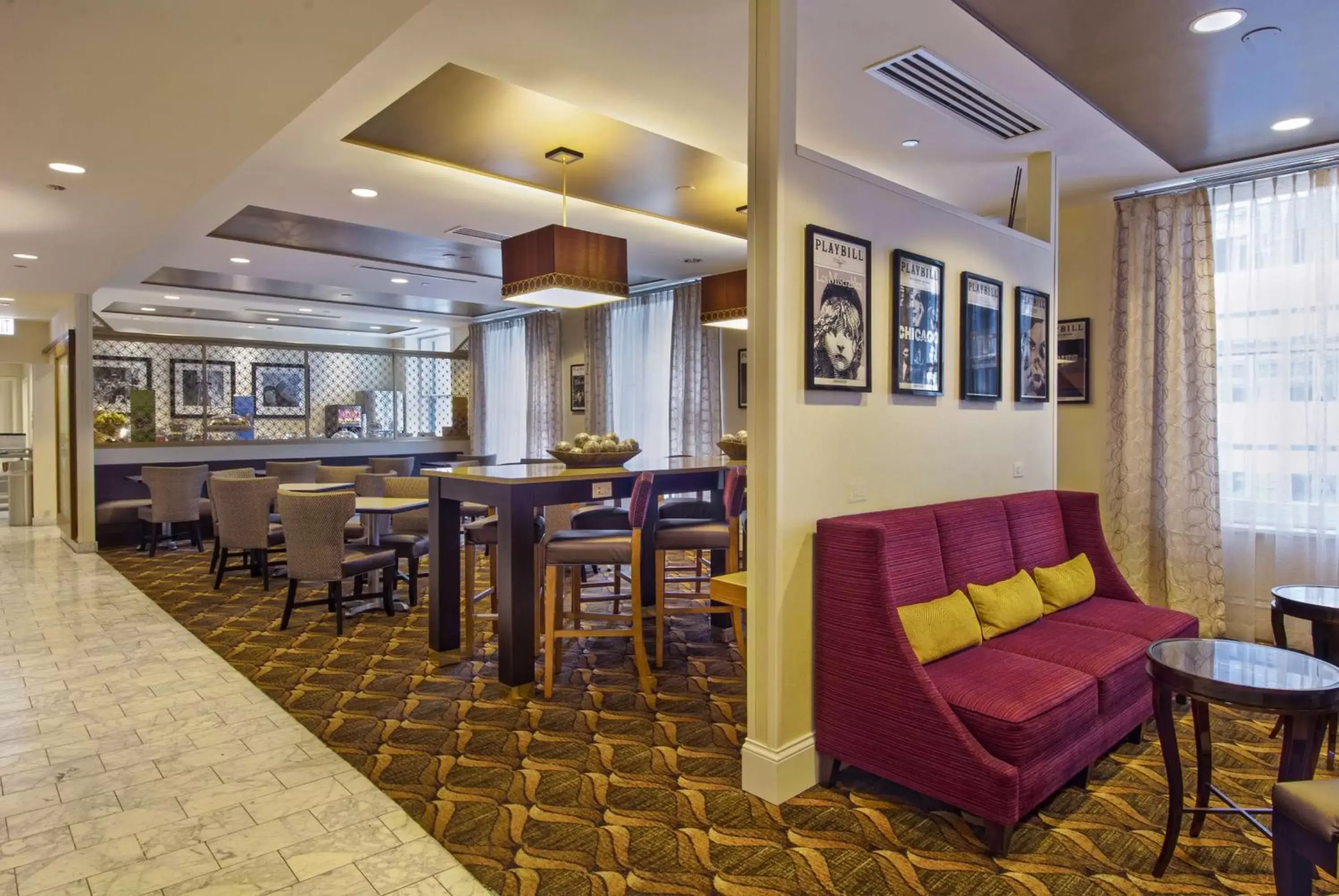 Lobby or reception, Lounge/Bar in Hampton Inn Majestic Chicago Theatre District