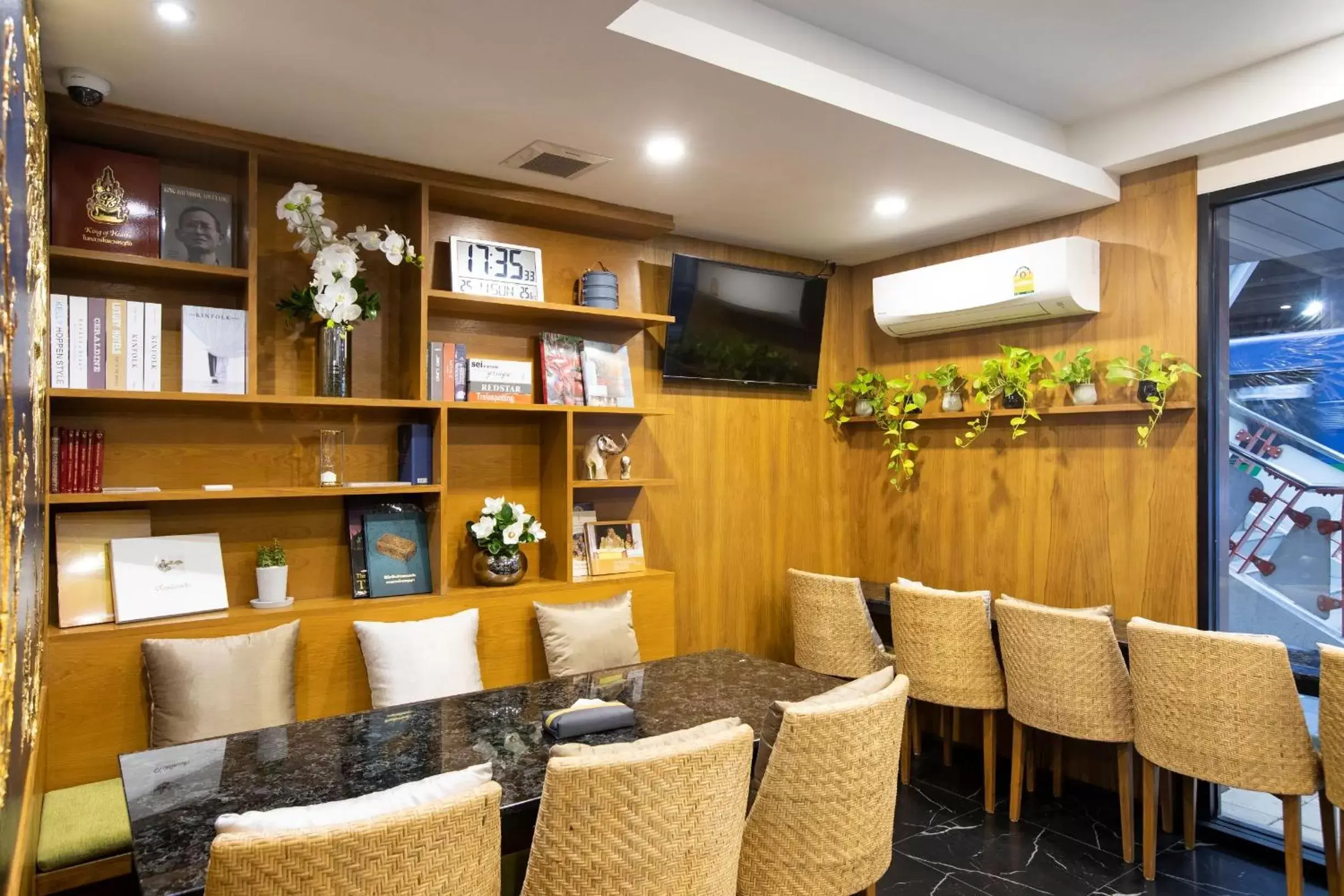 Restaurant/Places to Eat in Sukhon Hotel - SHA Plus