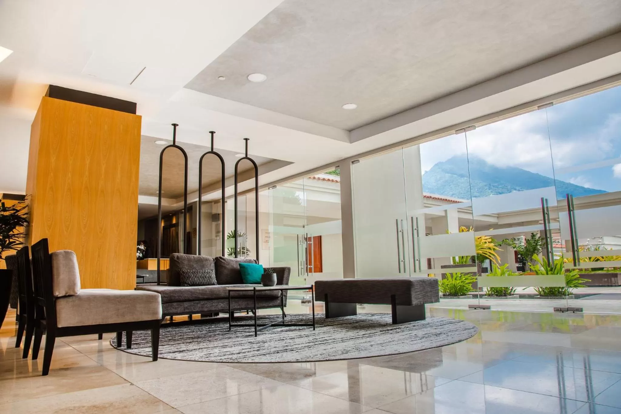 Lobby or reception in Crowne Plaza San Salvador, an IHG Hotel