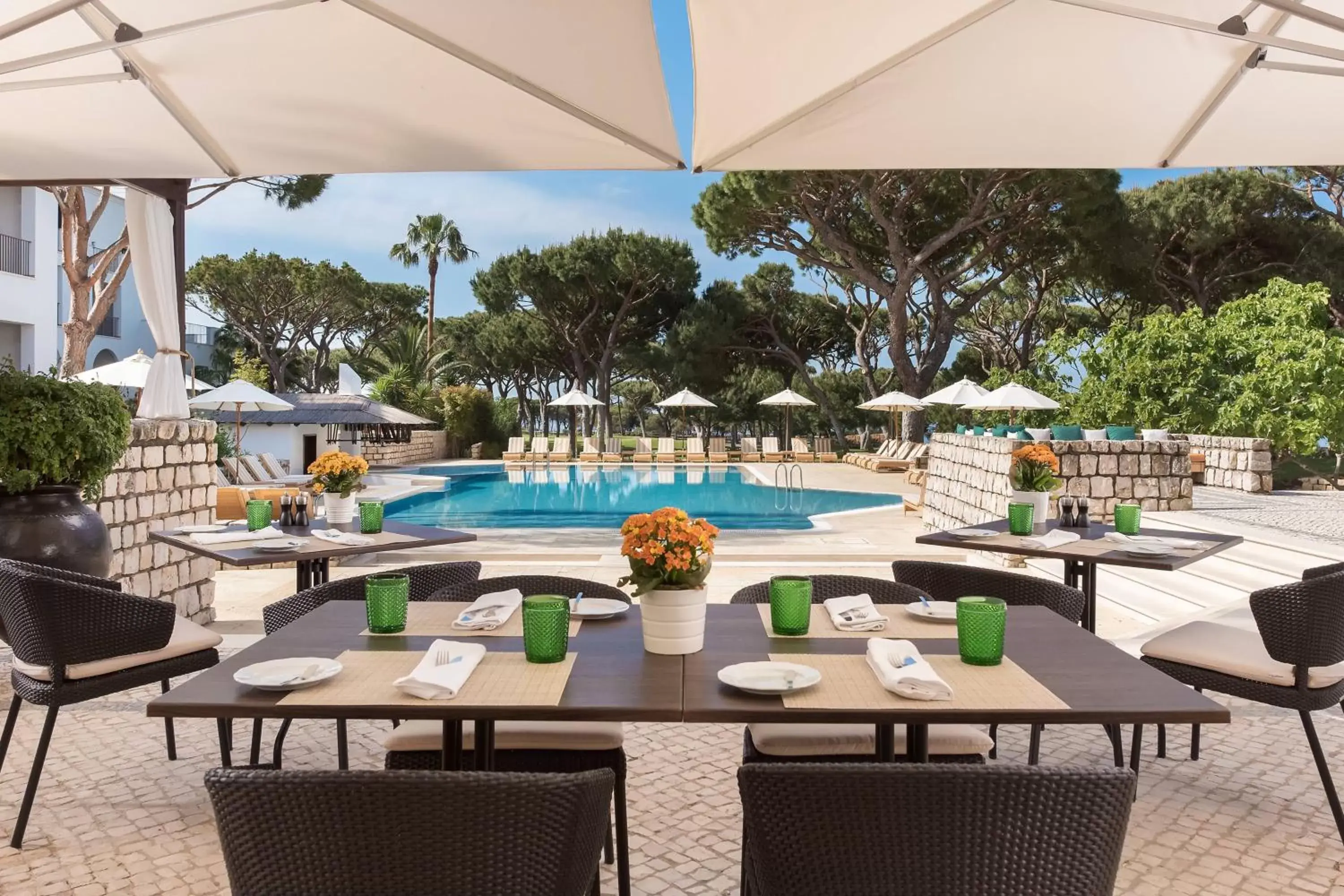 Restaurant/places to eat, Swimming Pool in Pine Cliffs Hotel, a Luxury Collection Resort, Algarve