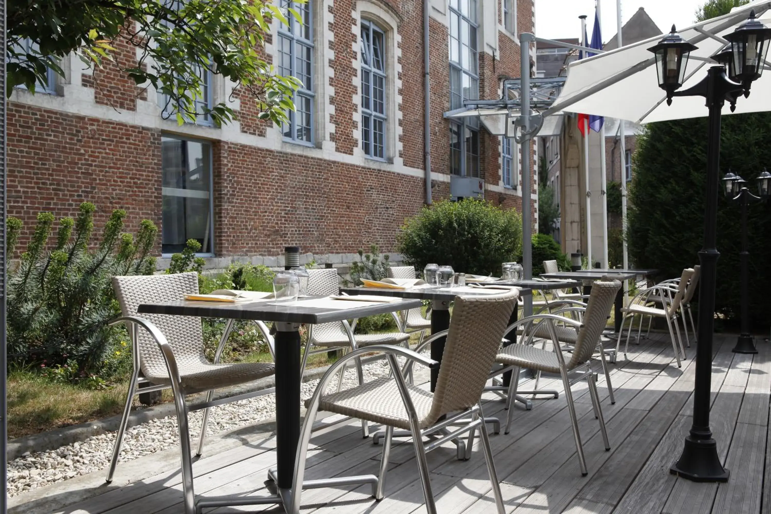 Balcony/Terrace, Restaurant/Places to Eat in Alliance Lille - Couvent Des Minimes