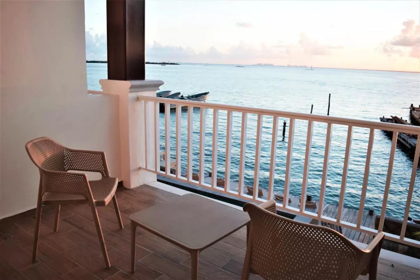 Sea view, Balcony/Terrace in Ocean Suites Bartolome