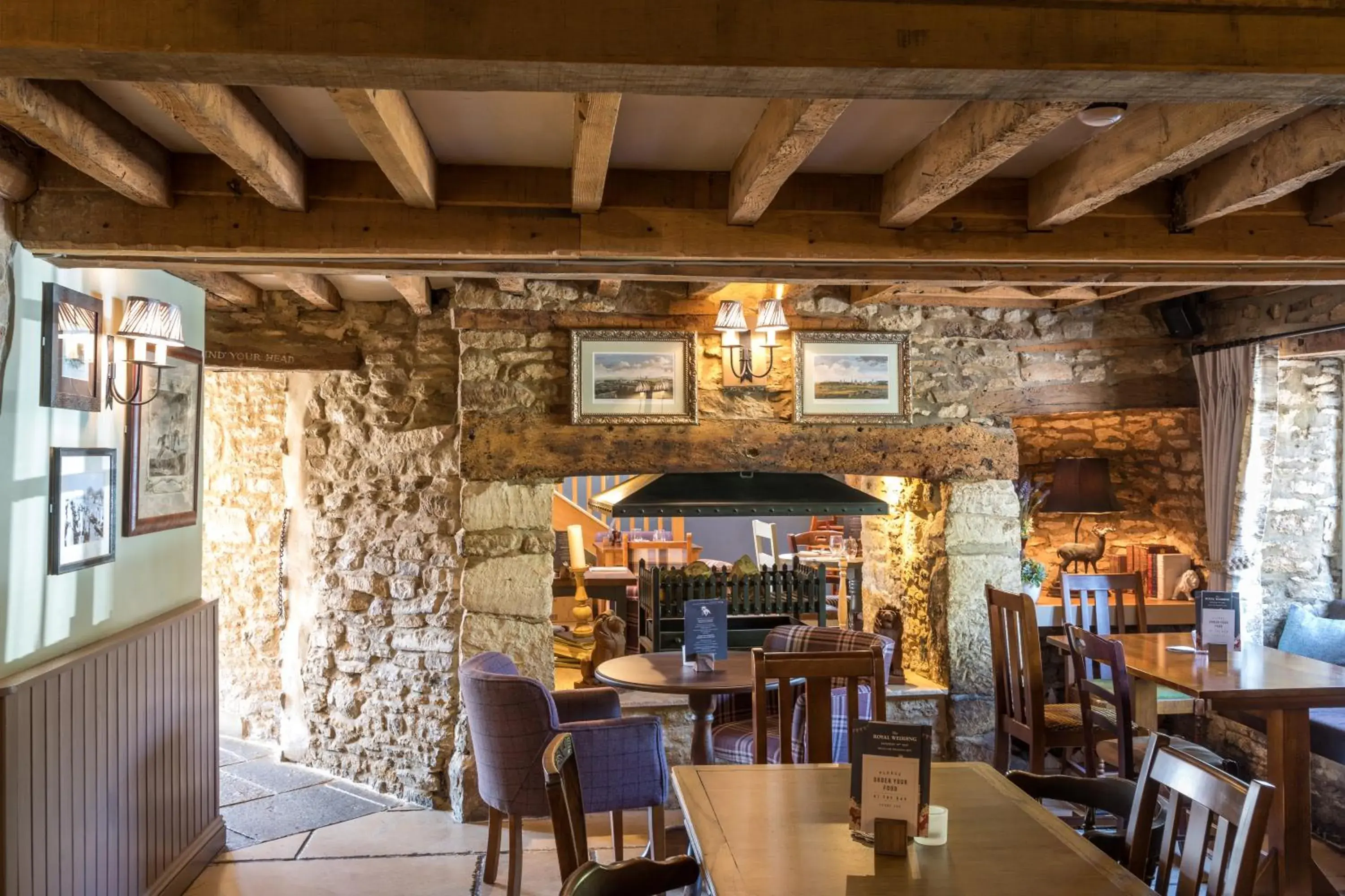 Lounge or bar, Restaurant/Places to Eat in The Lion Bicester