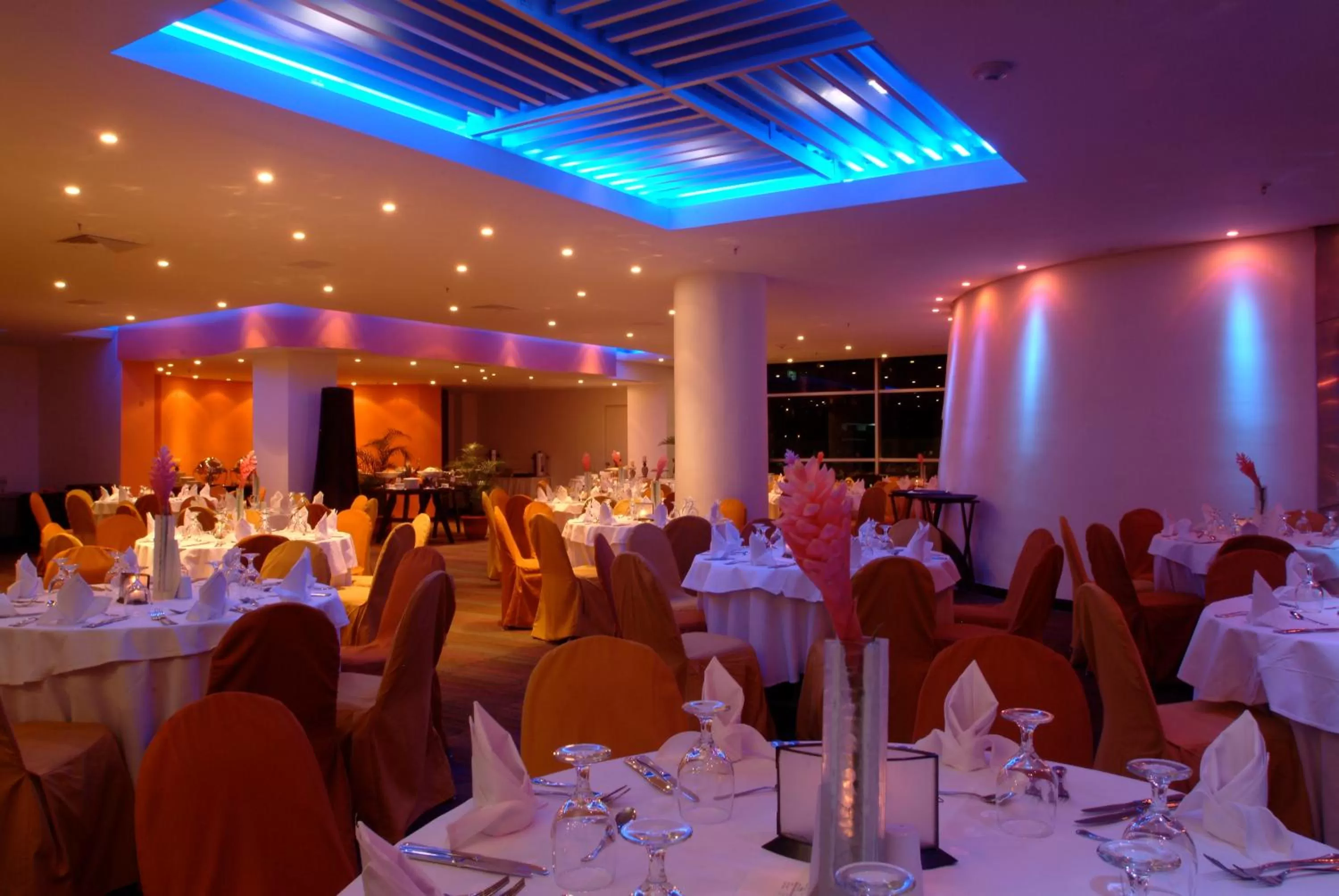 Banquet/Function facilities in Decapolis Hotel Panama City
